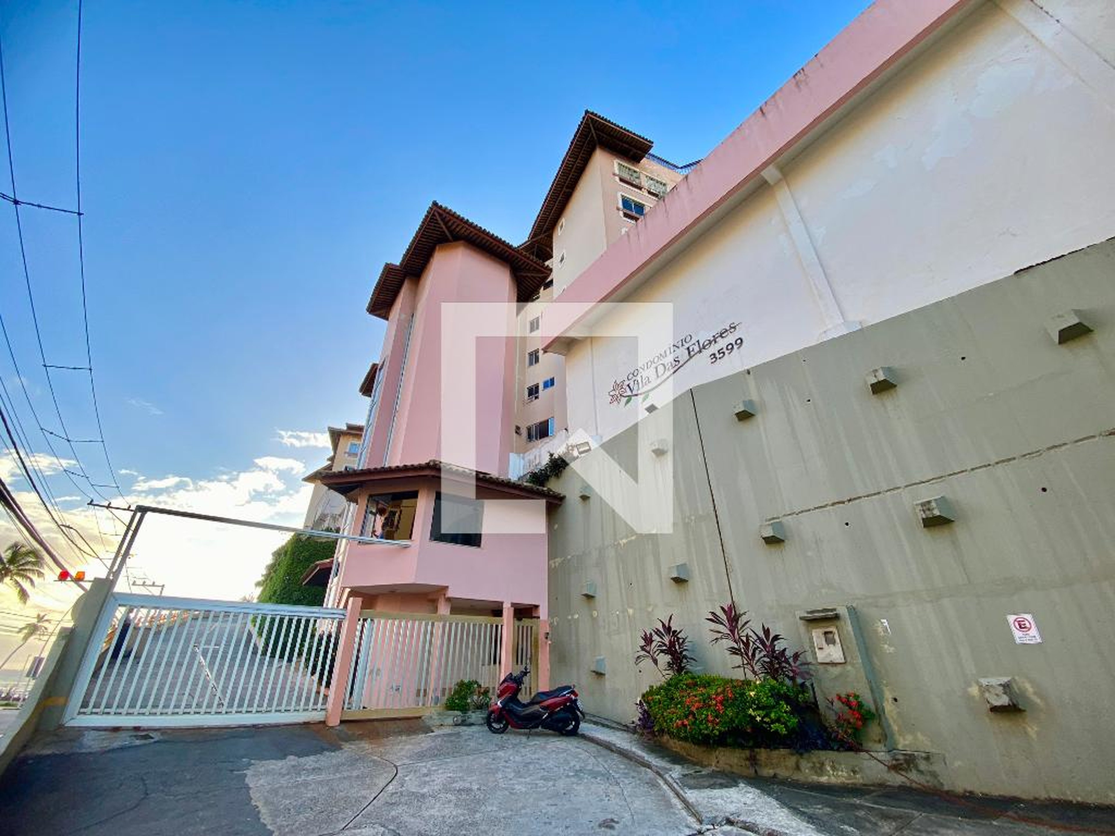 Fachada Condomínio Vila das Flores