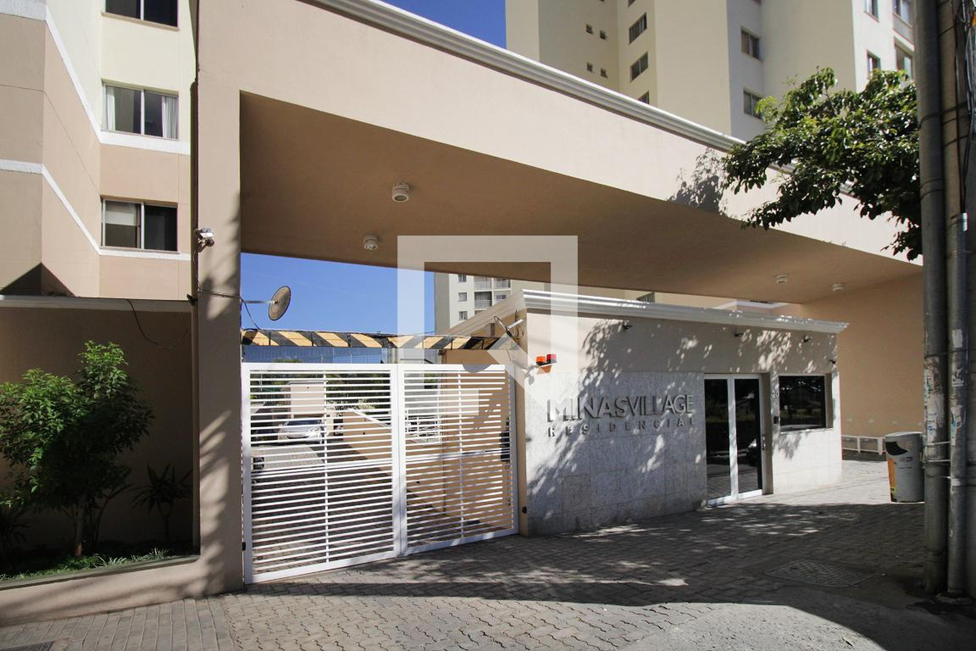 Fachada do condomínio Condomínio Minas Village Residencial