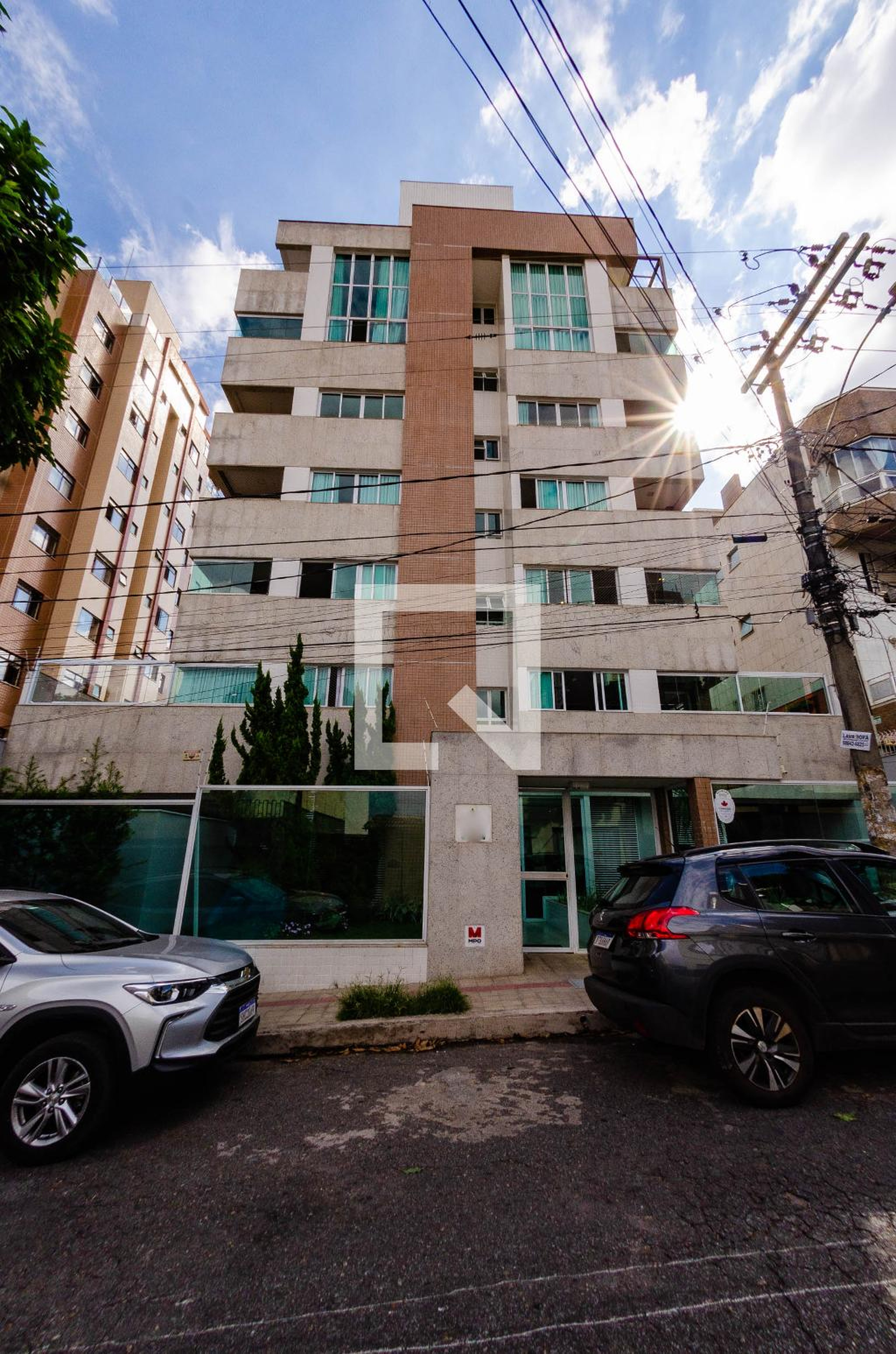Fachada Condomínio em Rua Costa Sena, 571