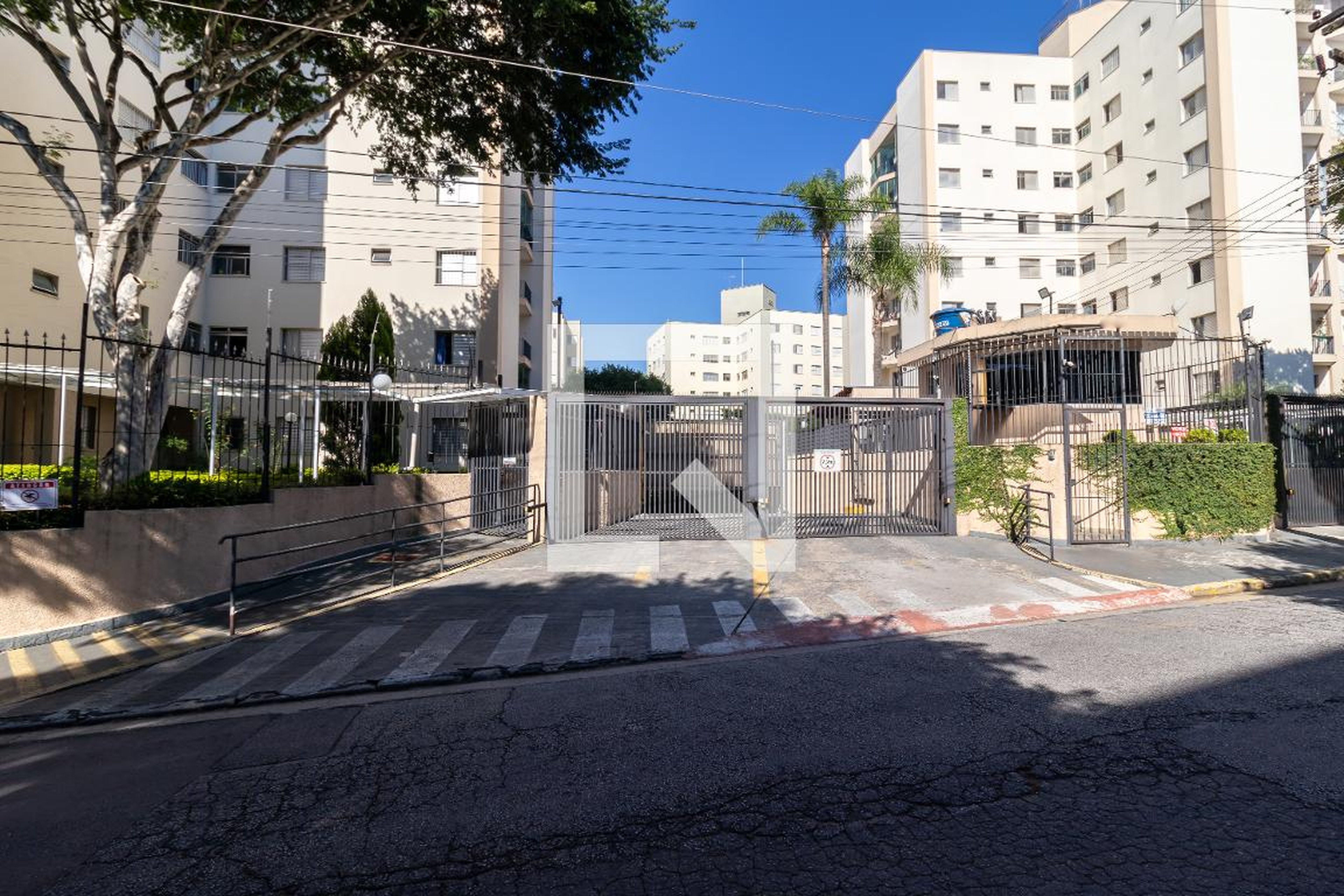 Fachada do Condomínio Edifício Cabreuva