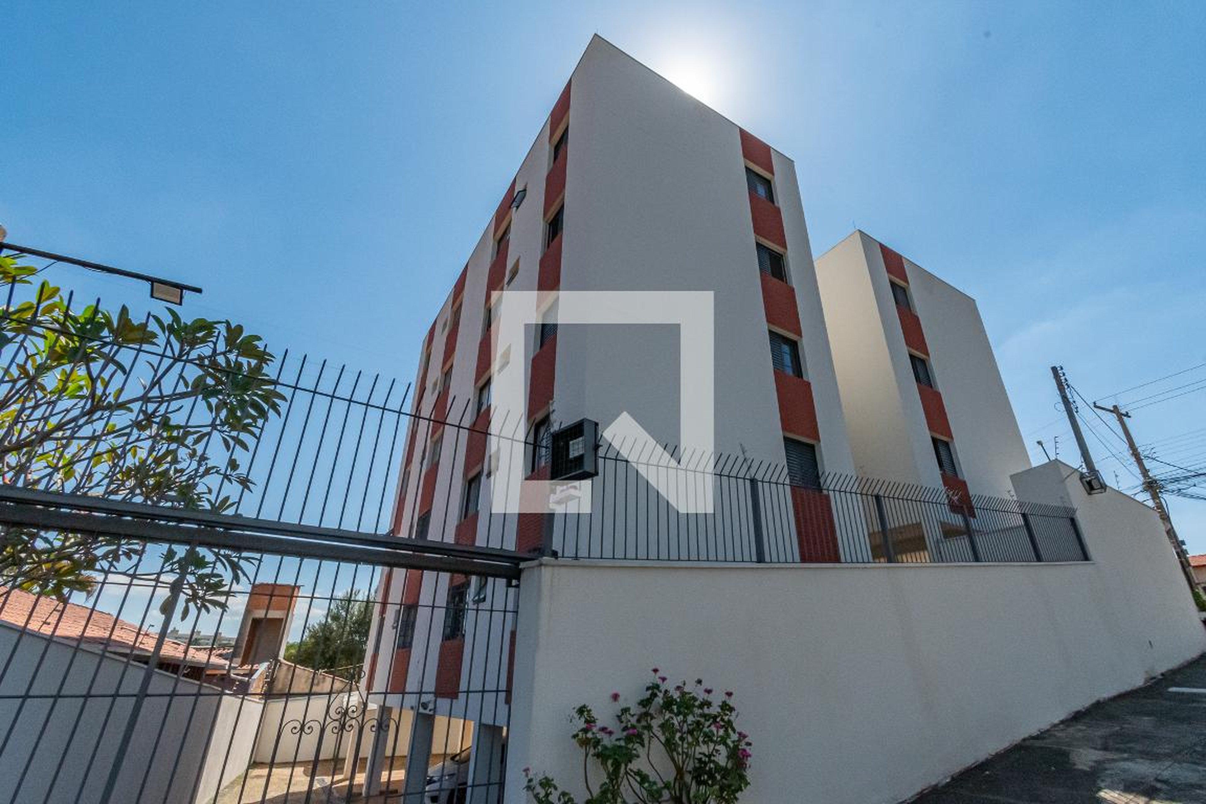 Fachada do Prédio Condomínio em Rua Patrocínio do Sapucaí, 1036