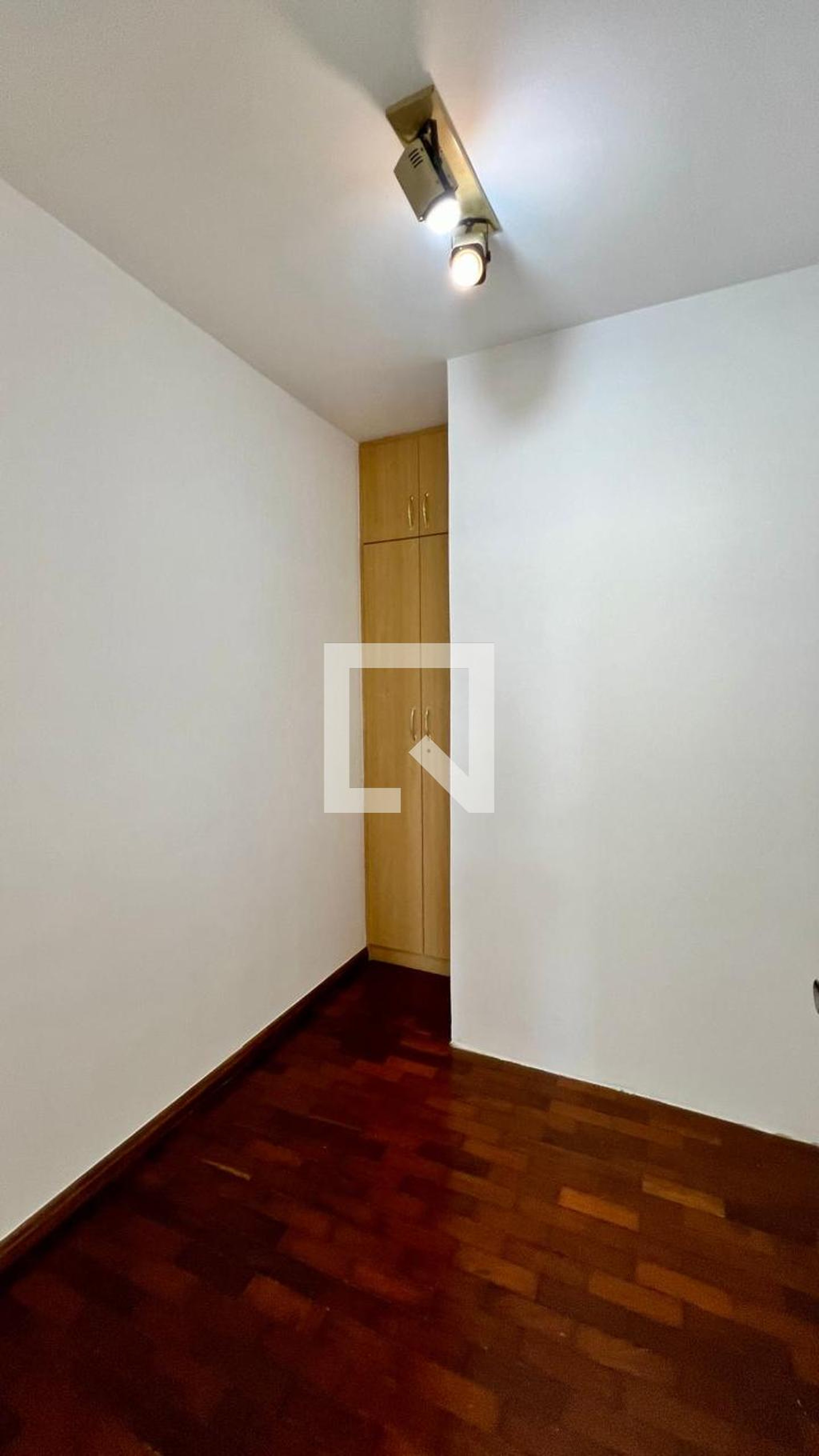 Entrada Condomínio em Avenida dos Bandeirantes, 1587