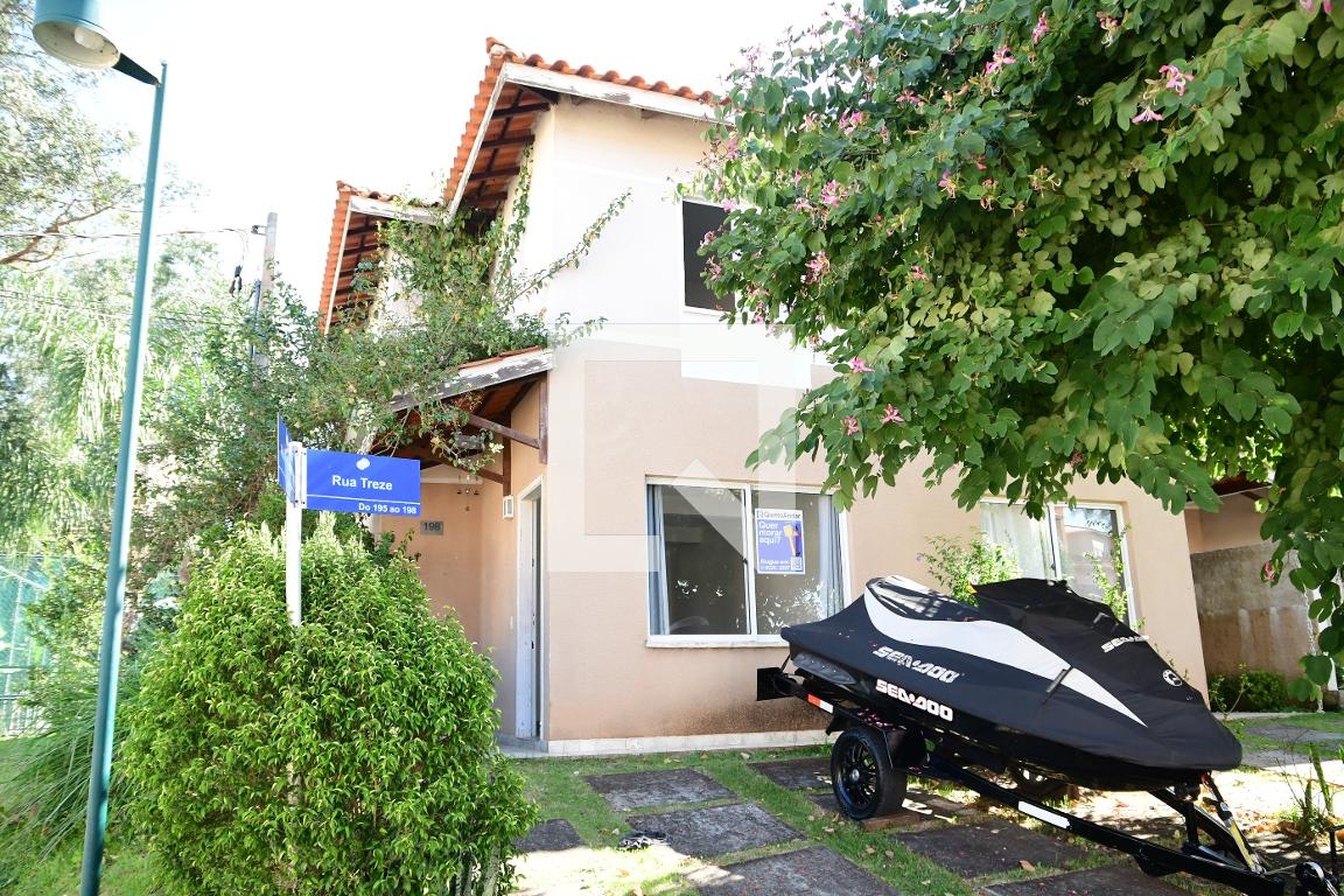 Fachada Condomínio em Rua dos Coqueirais, 219