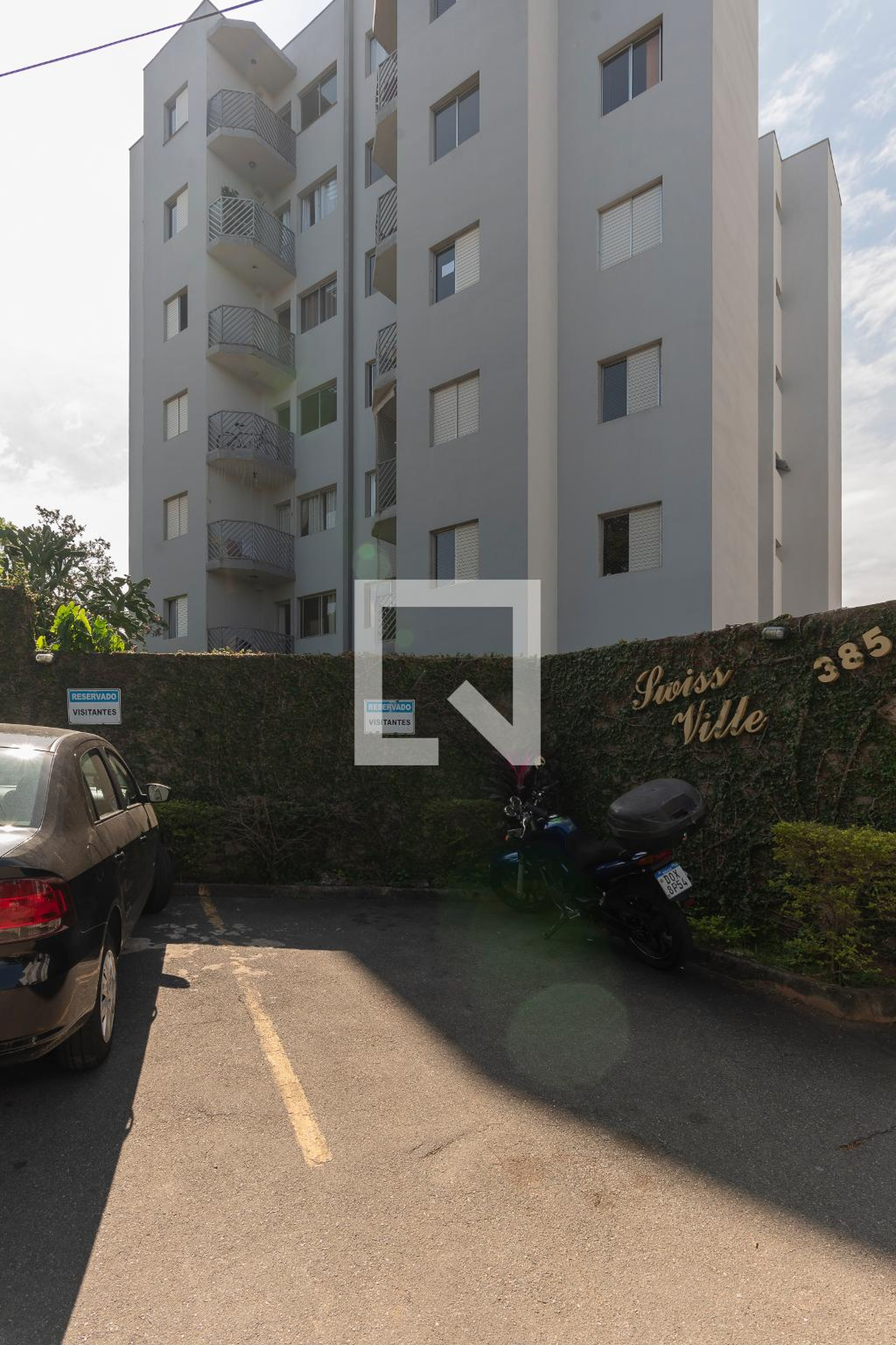 Fachada do Condomínio Condomínio Swiss Ville