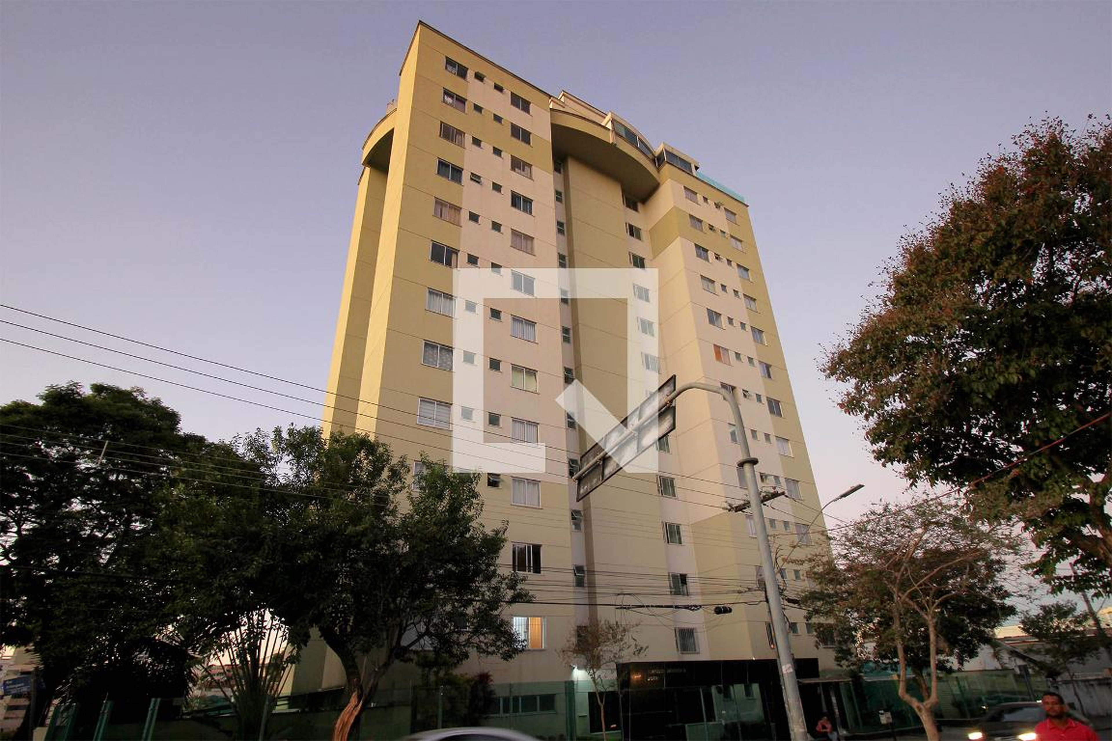 Fachada Condomínio em Rua Pouso Alegre, 1029