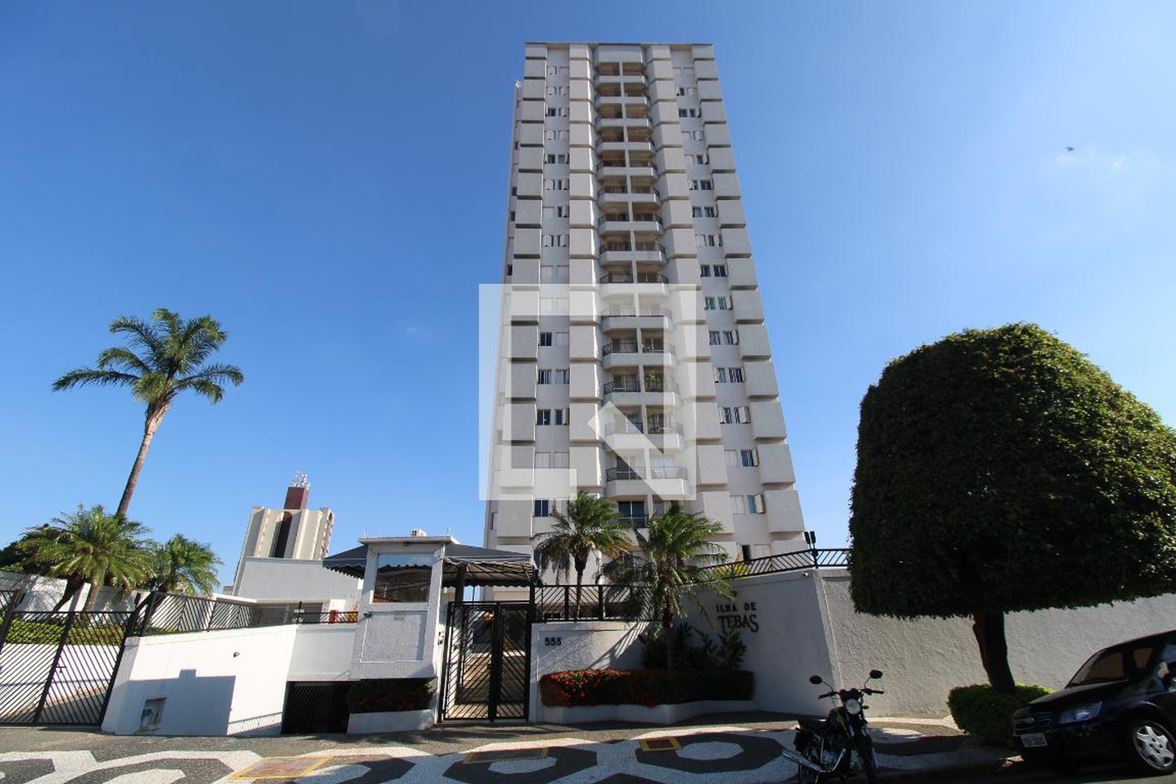 Fachada do Condomínio Condomínio em Rua Doutor Arnaldo de Carvalho, 555