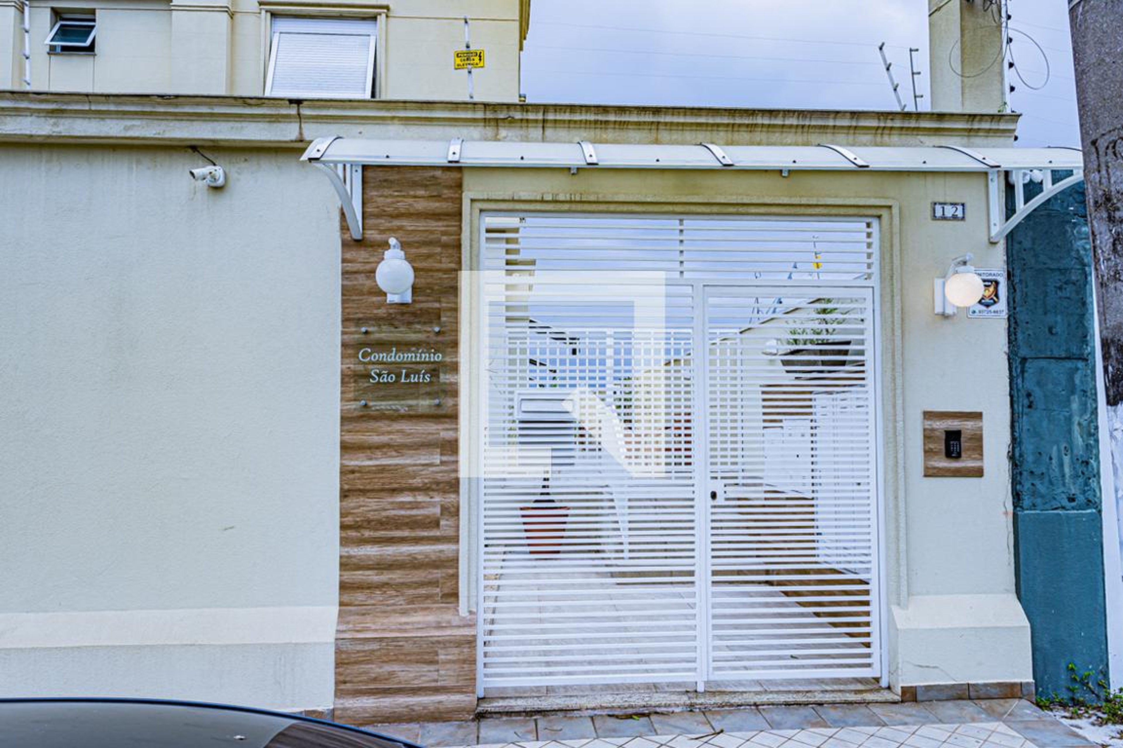 Fachada Condomínio em Rua Celso Vieira, 12