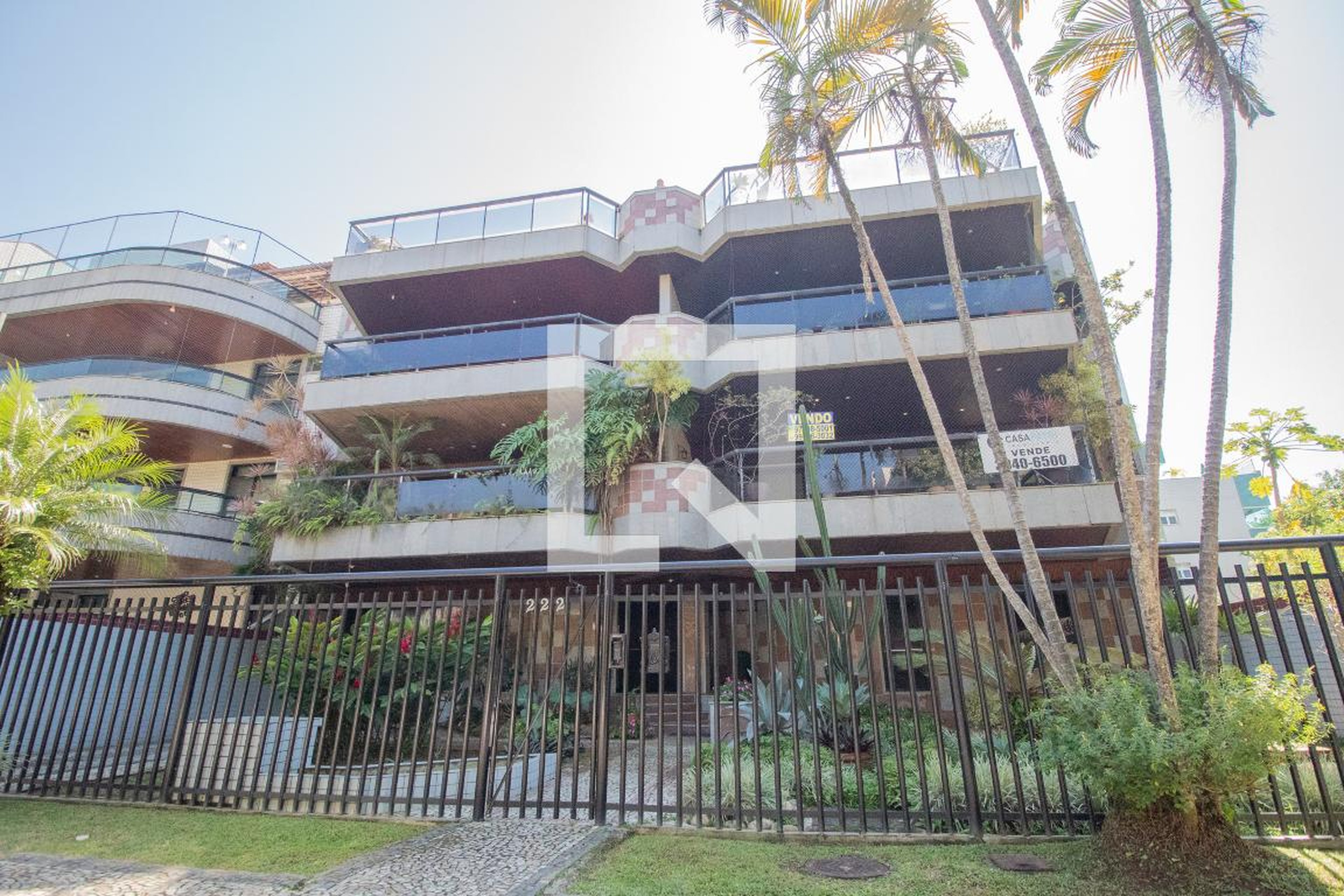 Fachada Condomínio em Rua José Américo de Almeida, 222