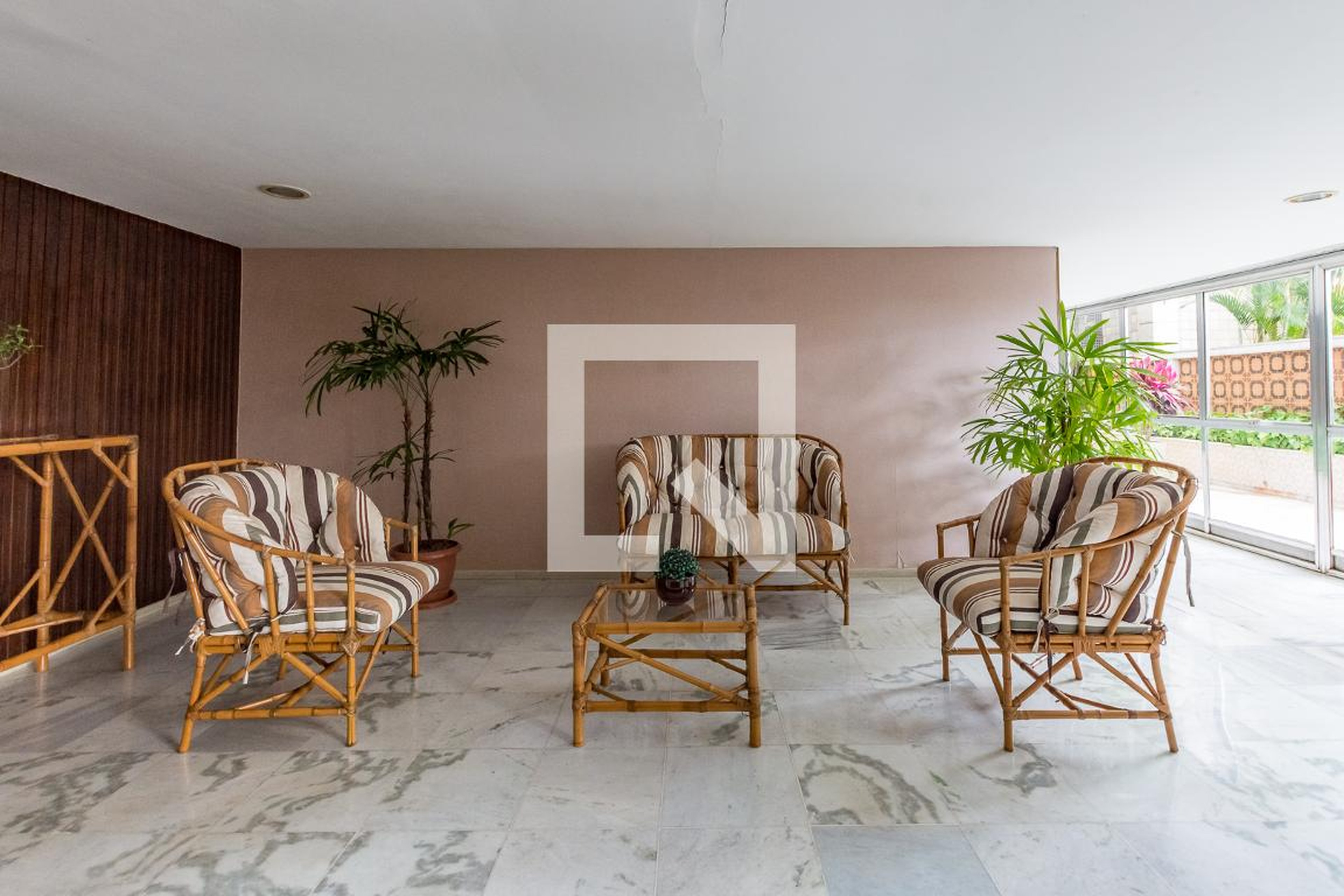 Hall de entrada - Edifício Monte Negro