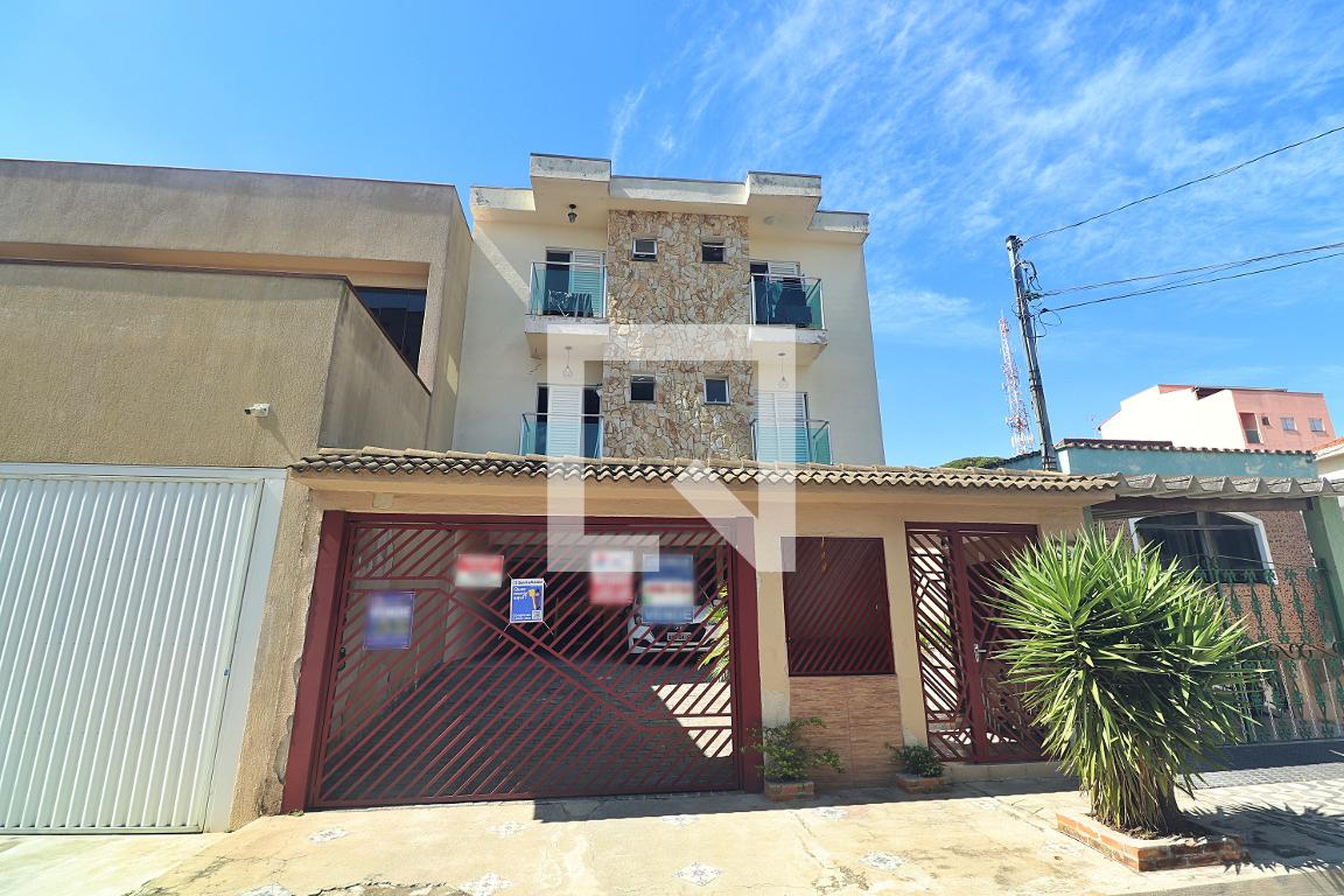 Fachada Condomínio em Rua Assunção, 194