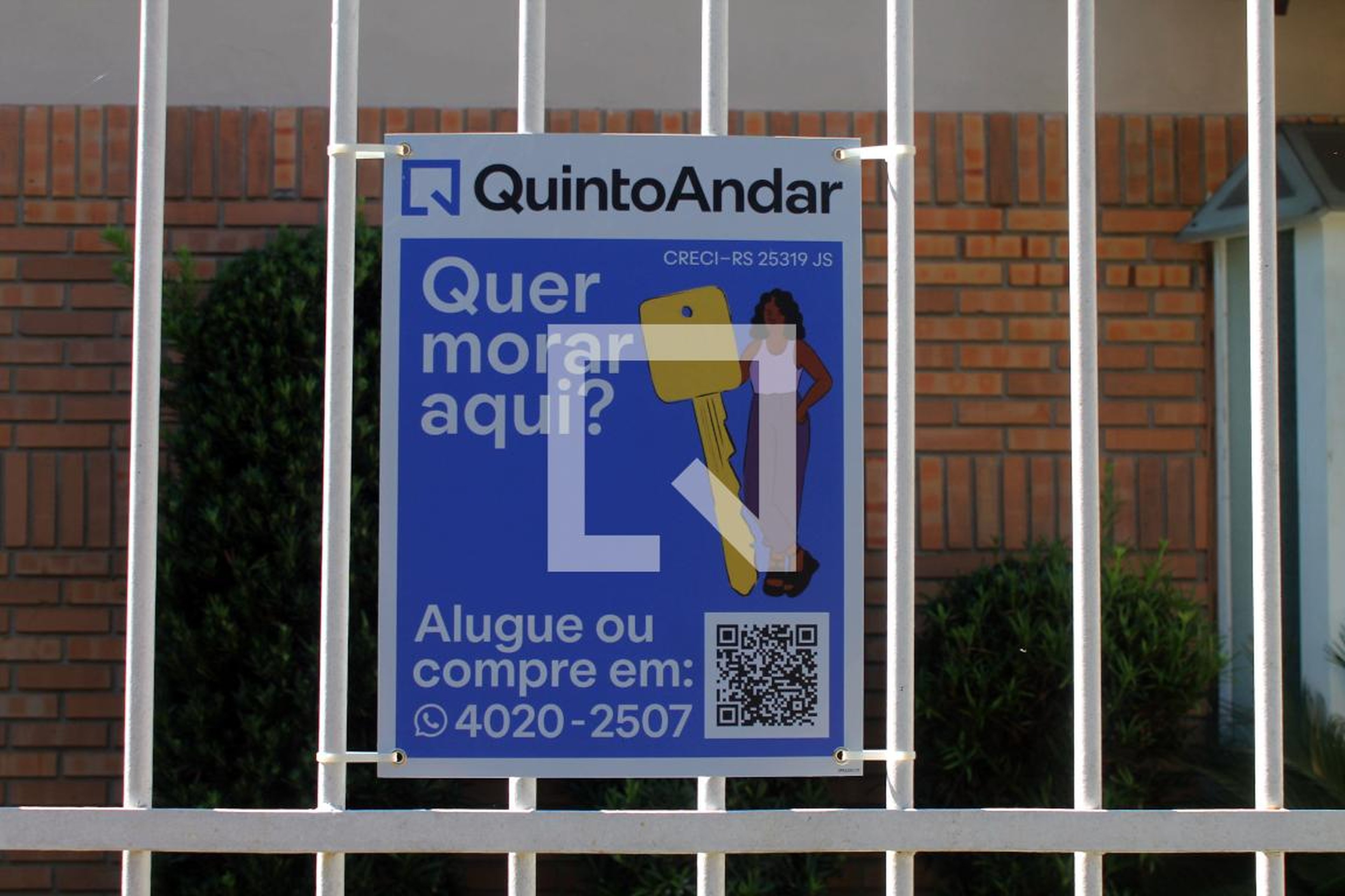 Fachada Condomínio em Rua Germano Lang, 216