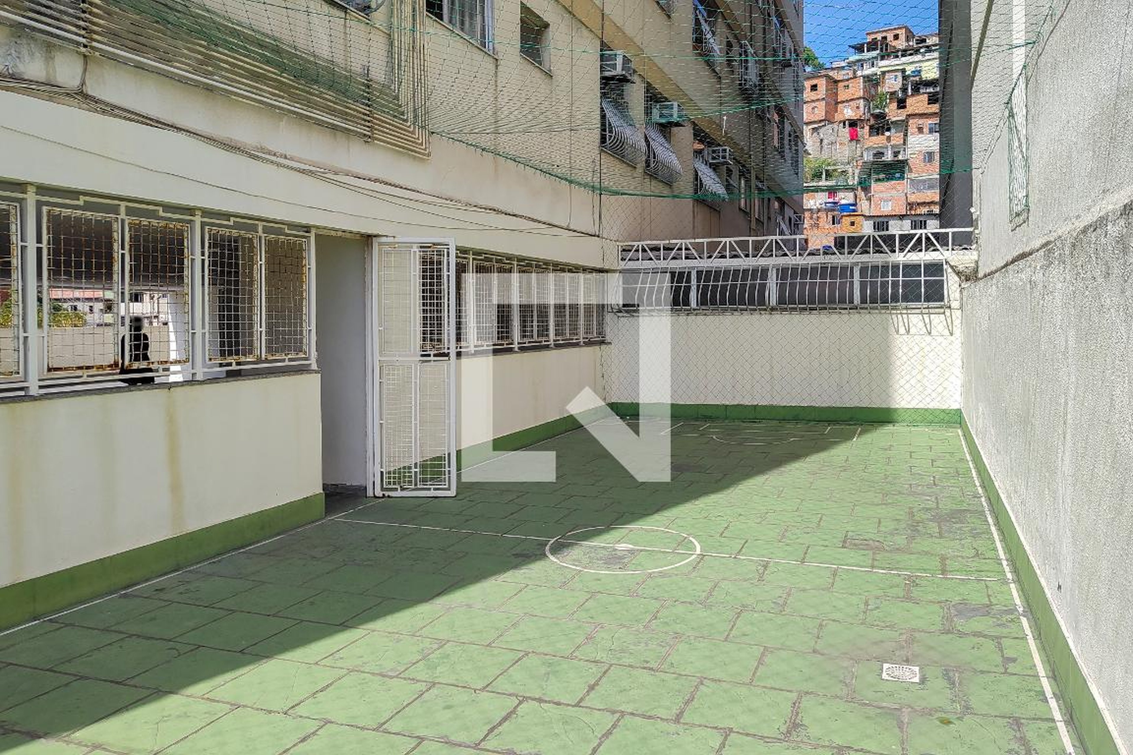 Quadra Esportiva - Tour de Saint Pierre