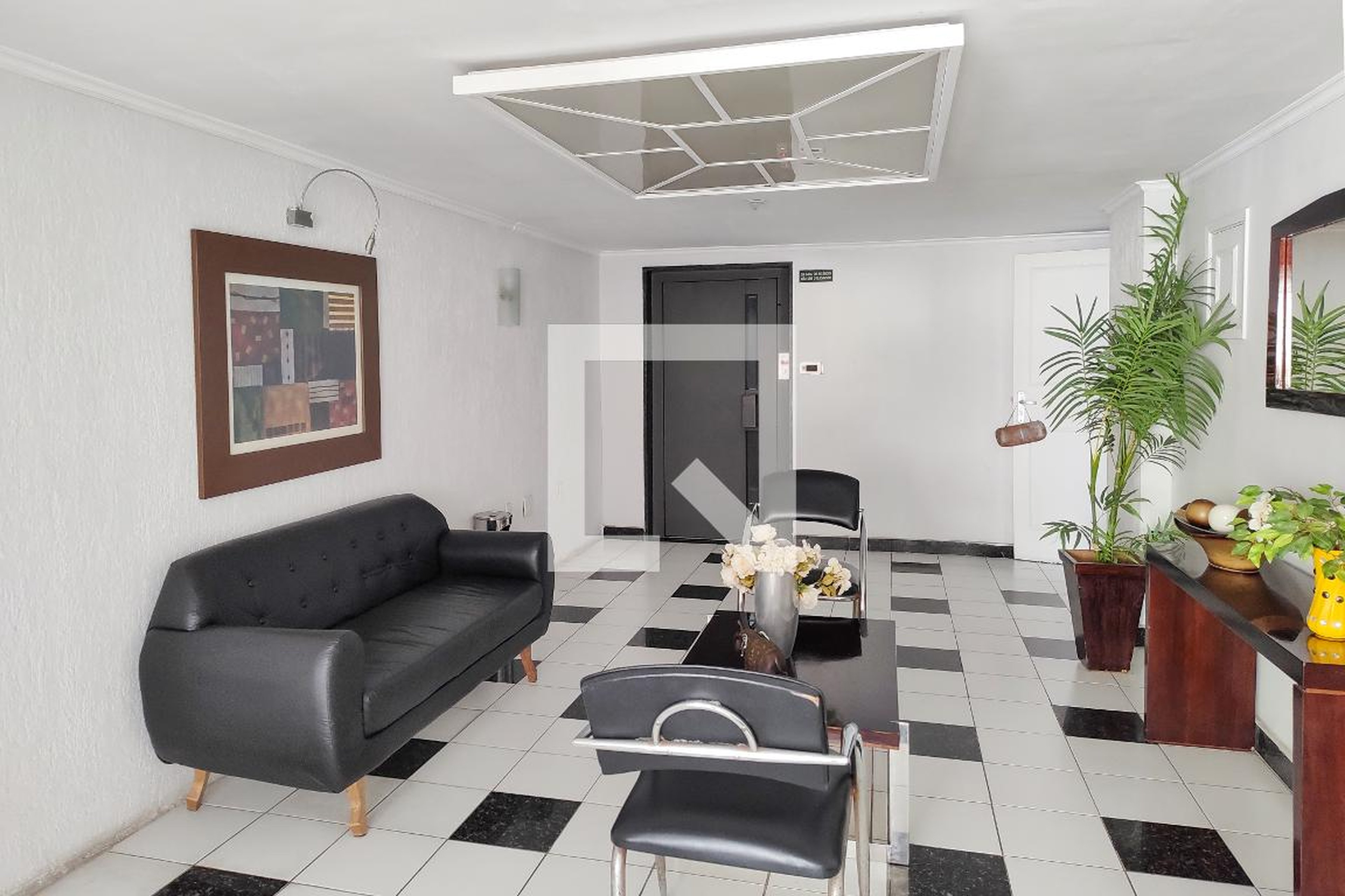 Hall social - Tour de Saint Pierre