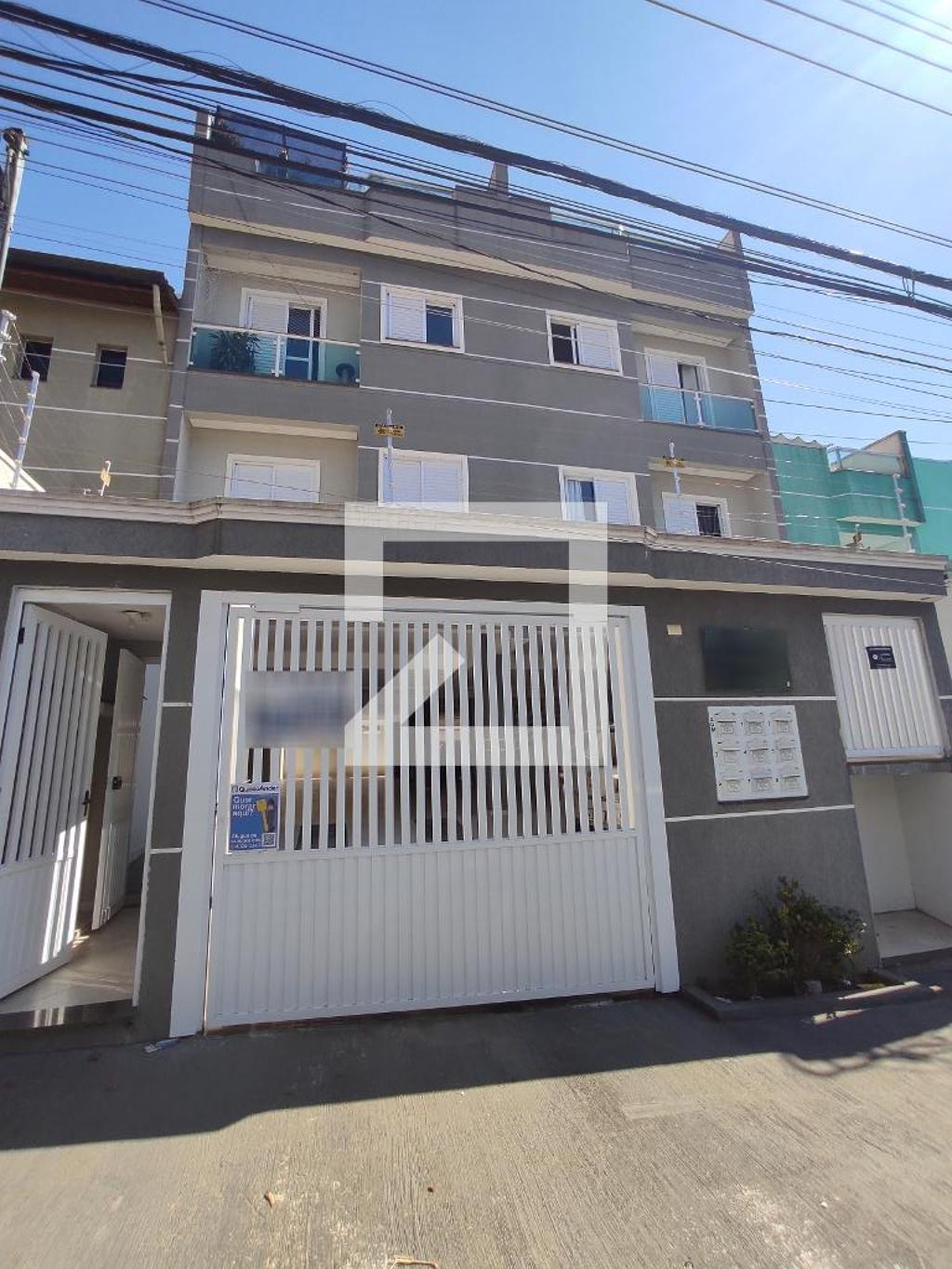 Fachada Condomínio em Rua Itapira, 71