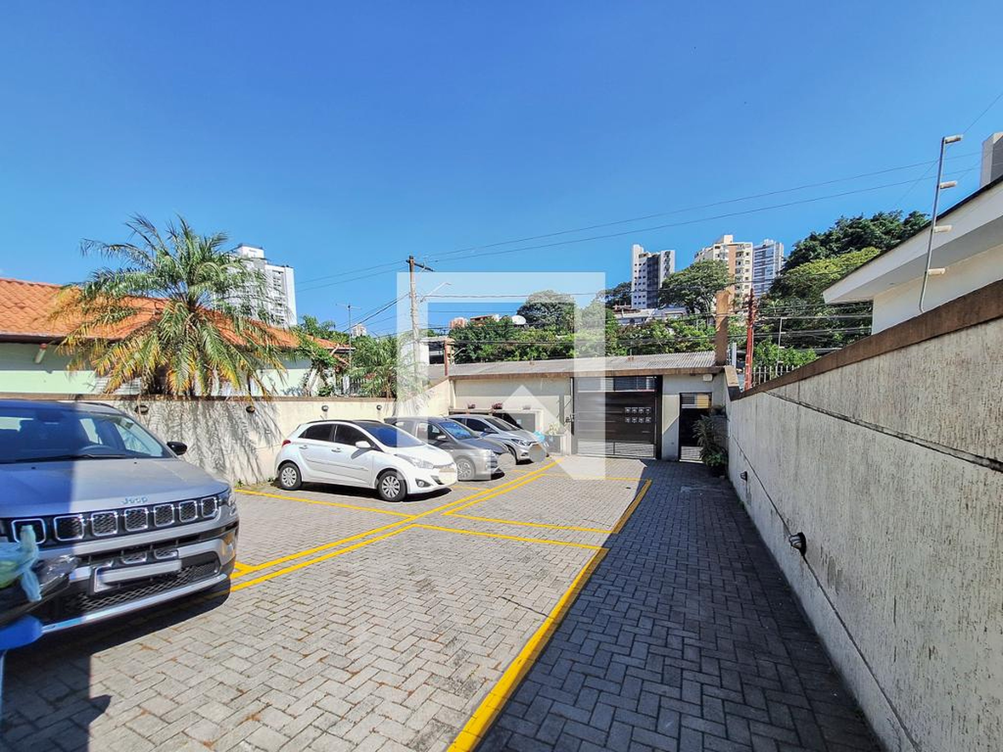 Estacionamento - res pavoni i