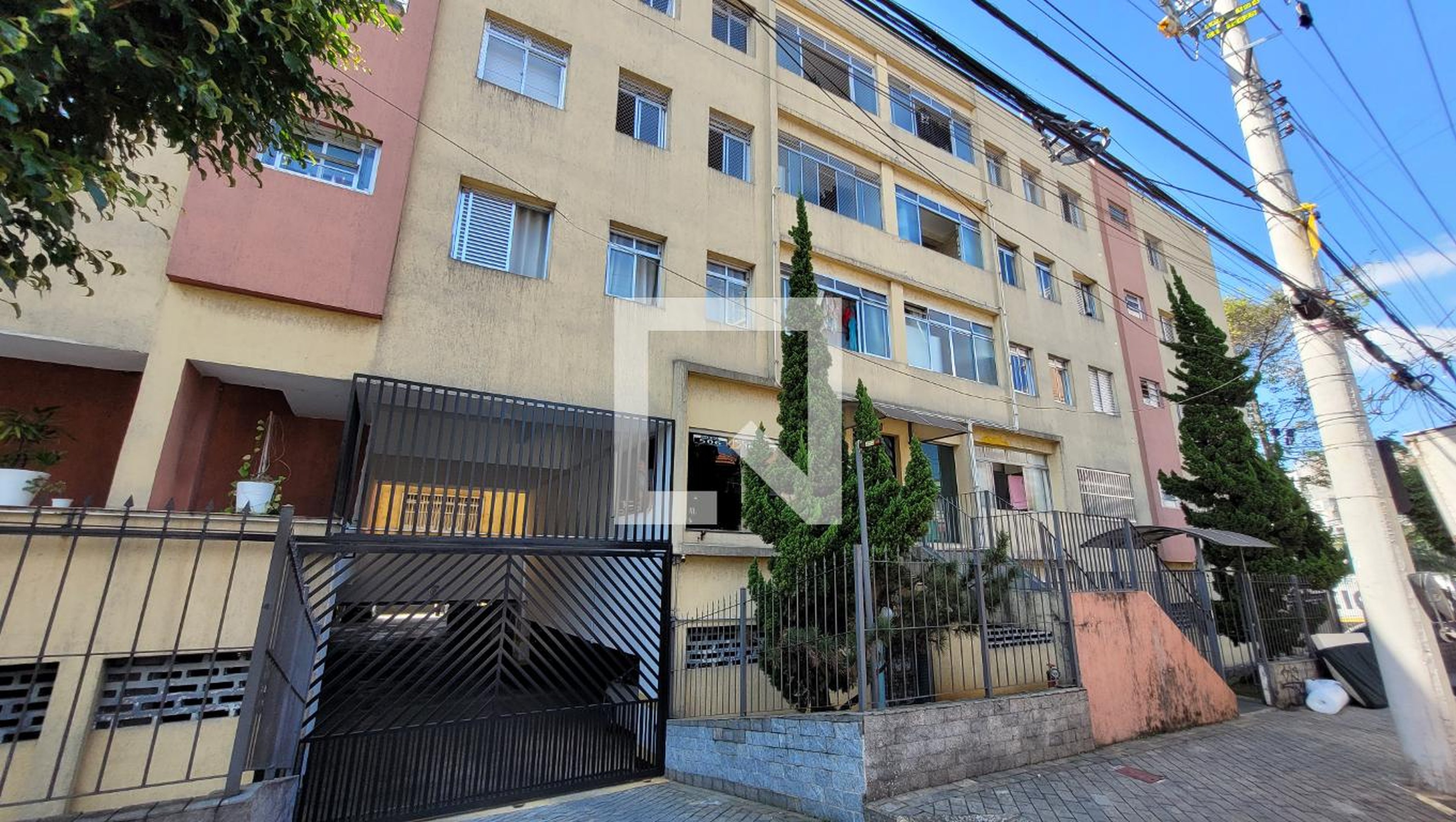 Fachada Condomínio em Rua das Figueiras, 2222