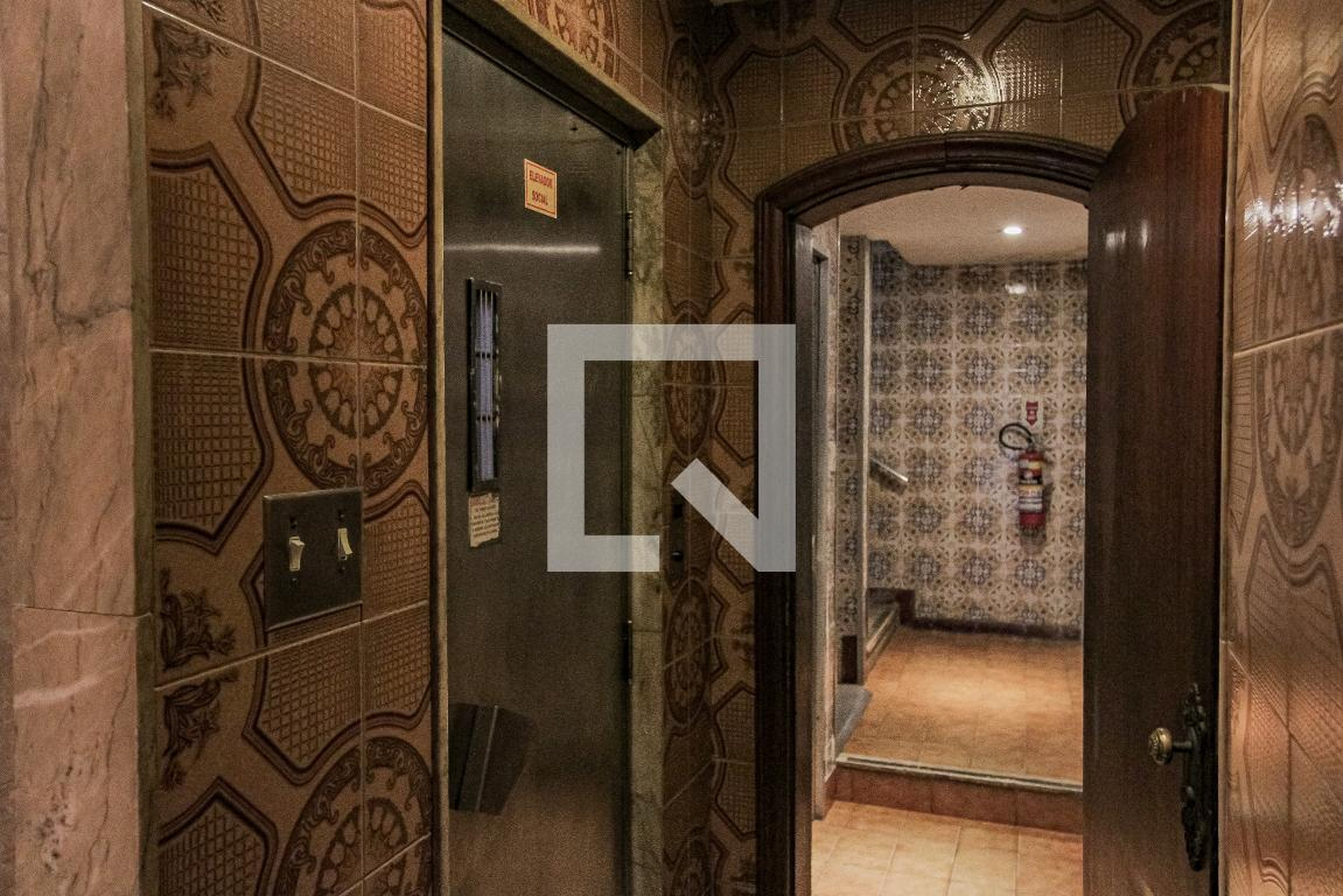 Elevador - Edifício Luiz Barros