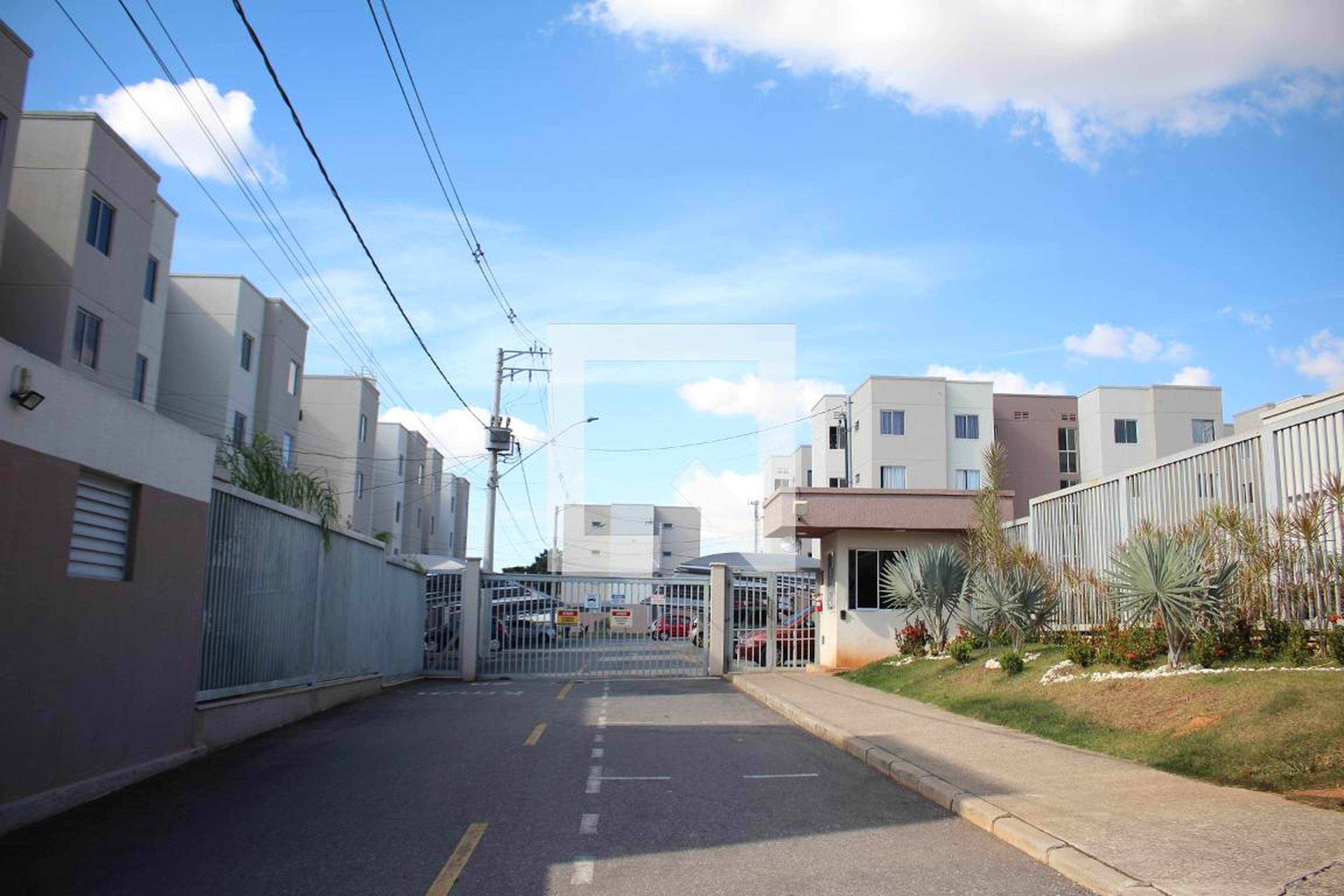 Fachada Condomínio em Rua Baru, 485