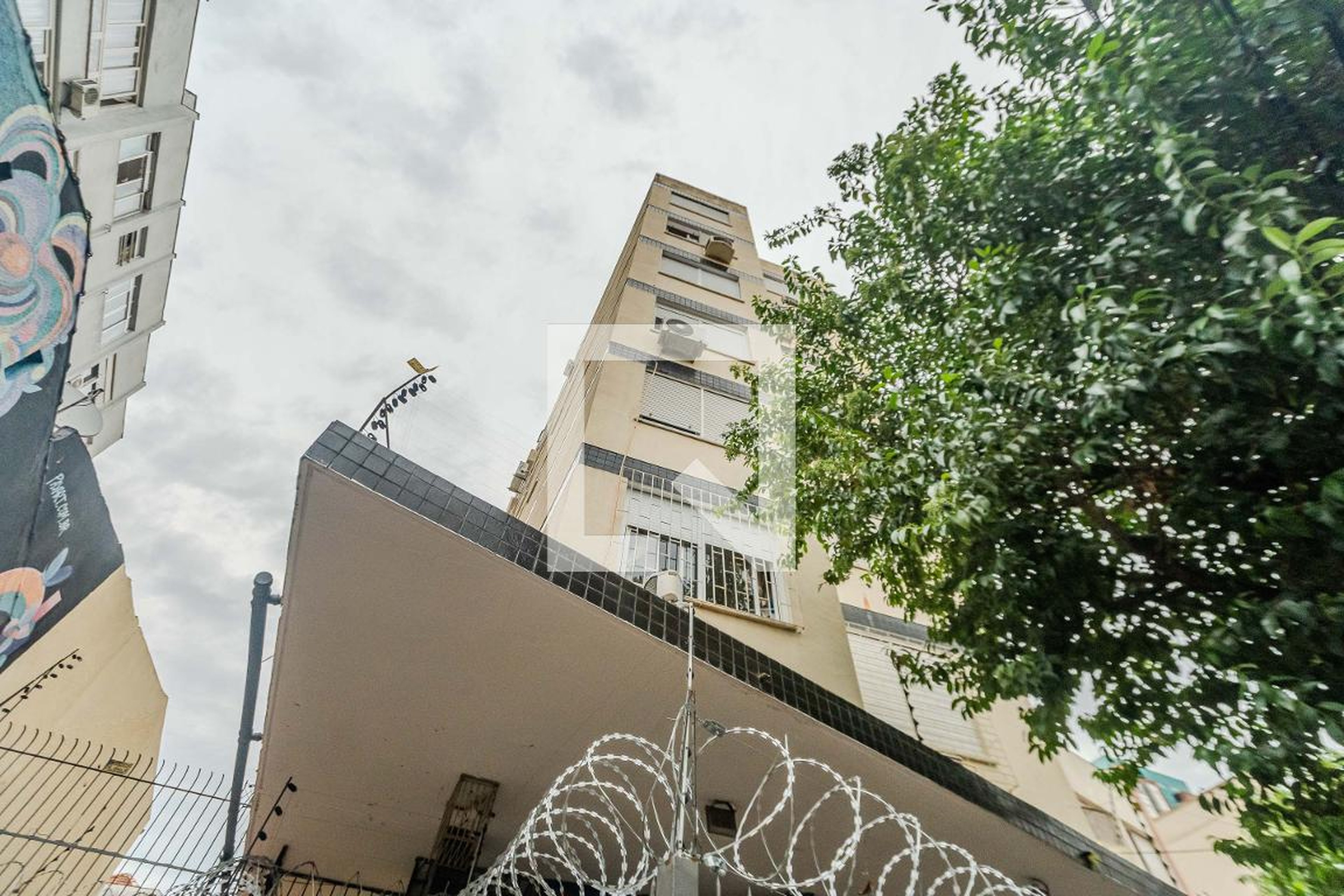 Fachada Condomínio em Rua General Lima e Silva, 861