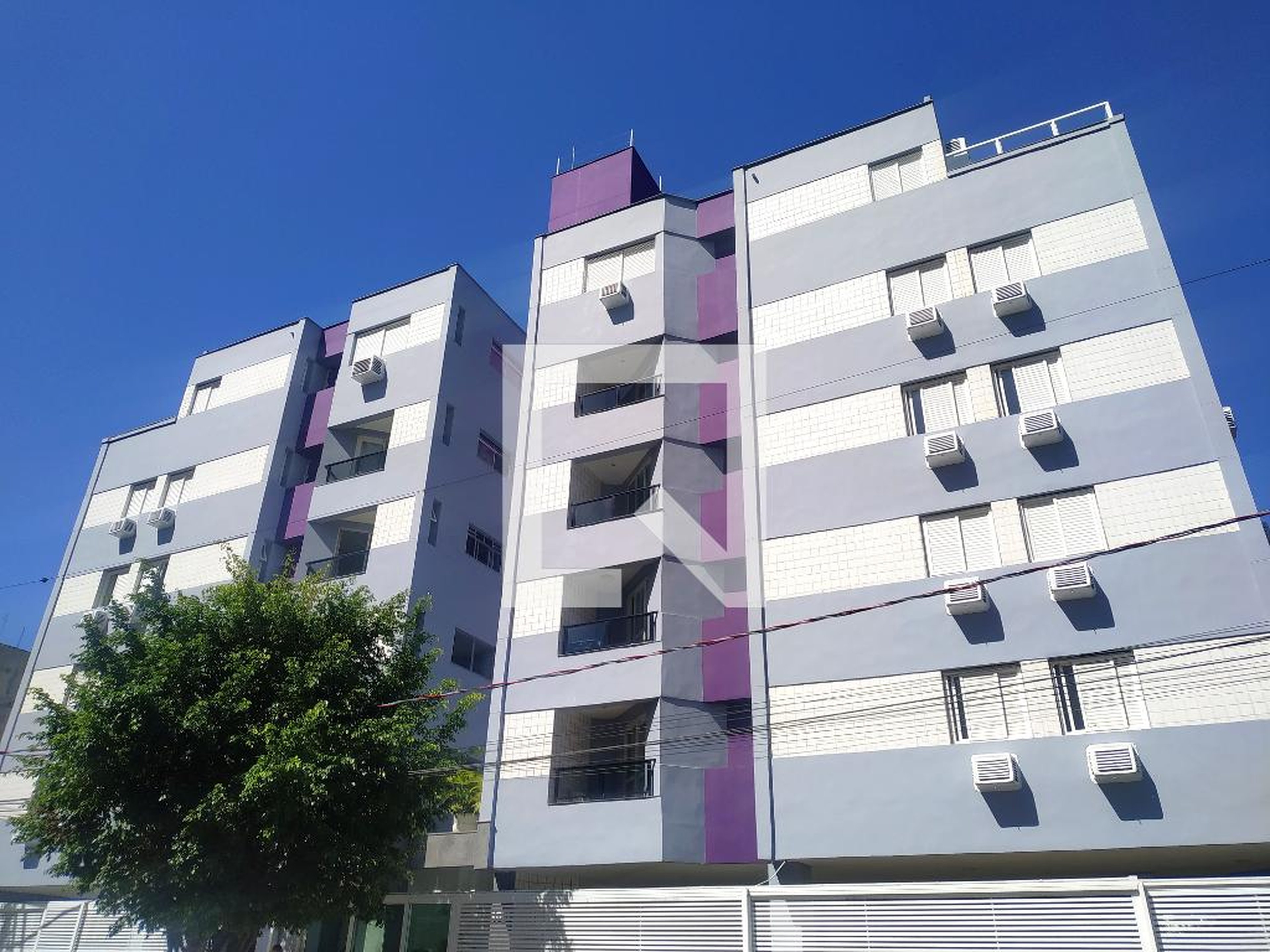 Fachada do Prédio Condomínio em Rua Dois de Junho, 108