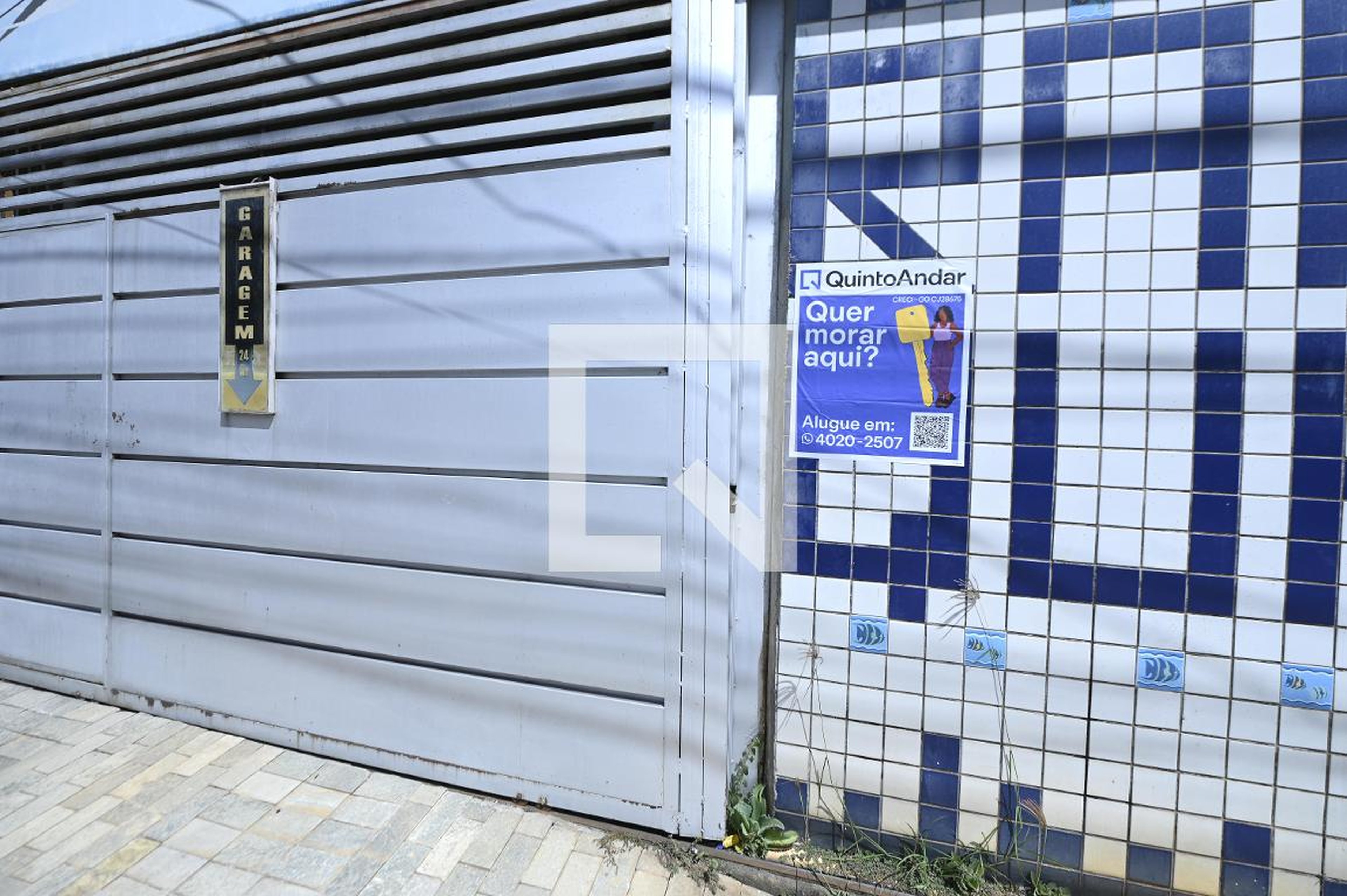 Fachada Condomínio em Rua 236, 98