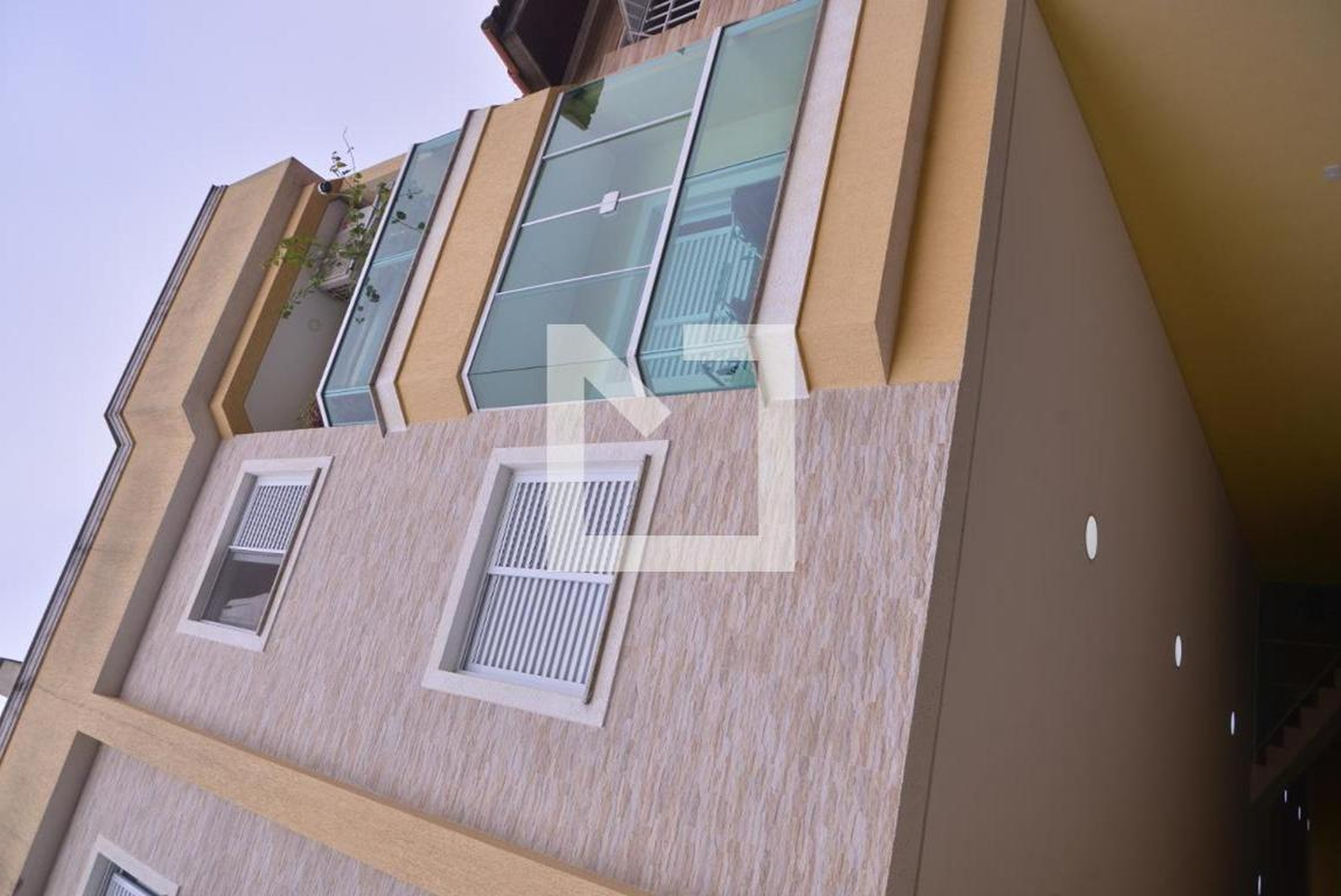 Fachada Condomínio em Rua Japão, 372