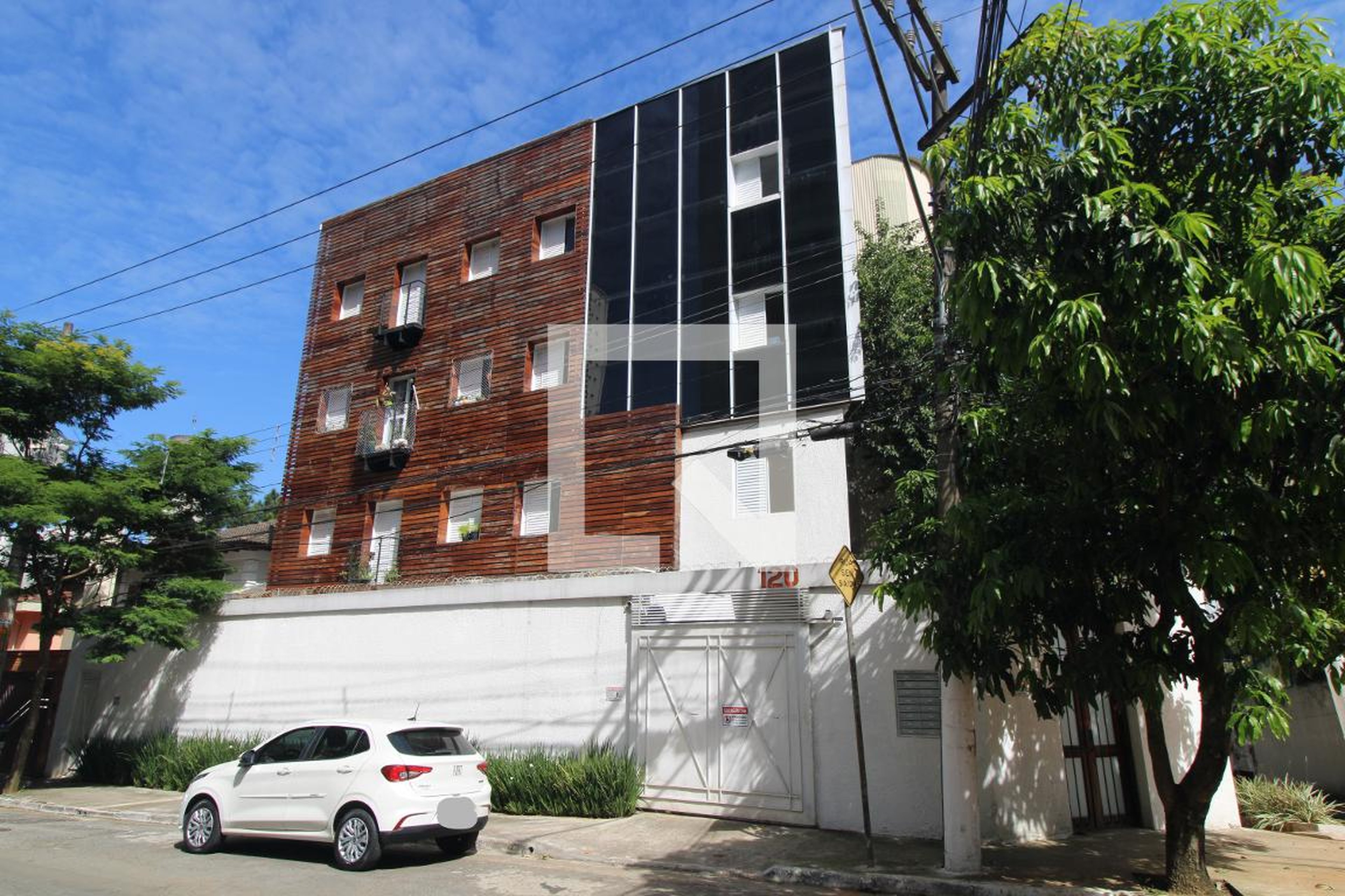 Fachada Condomínio Alvares de Azevedo