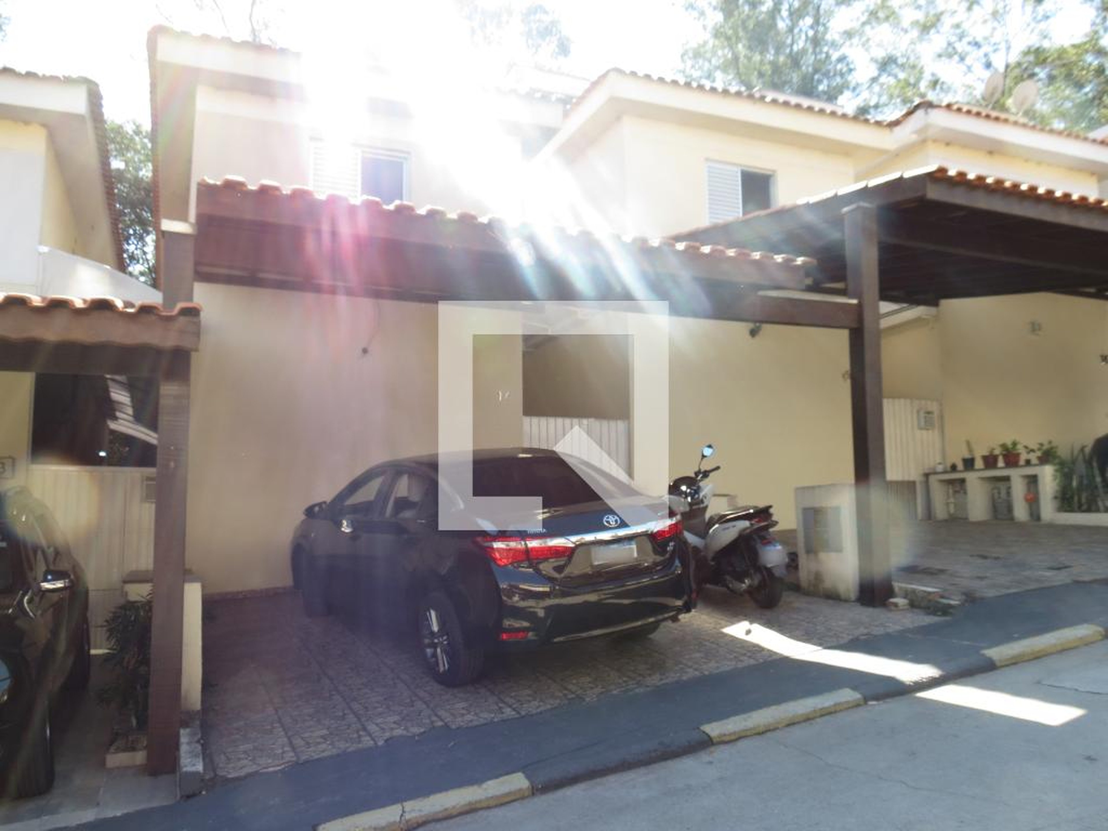 Fachada Condomínio em Alameda Canto das Águas, 14