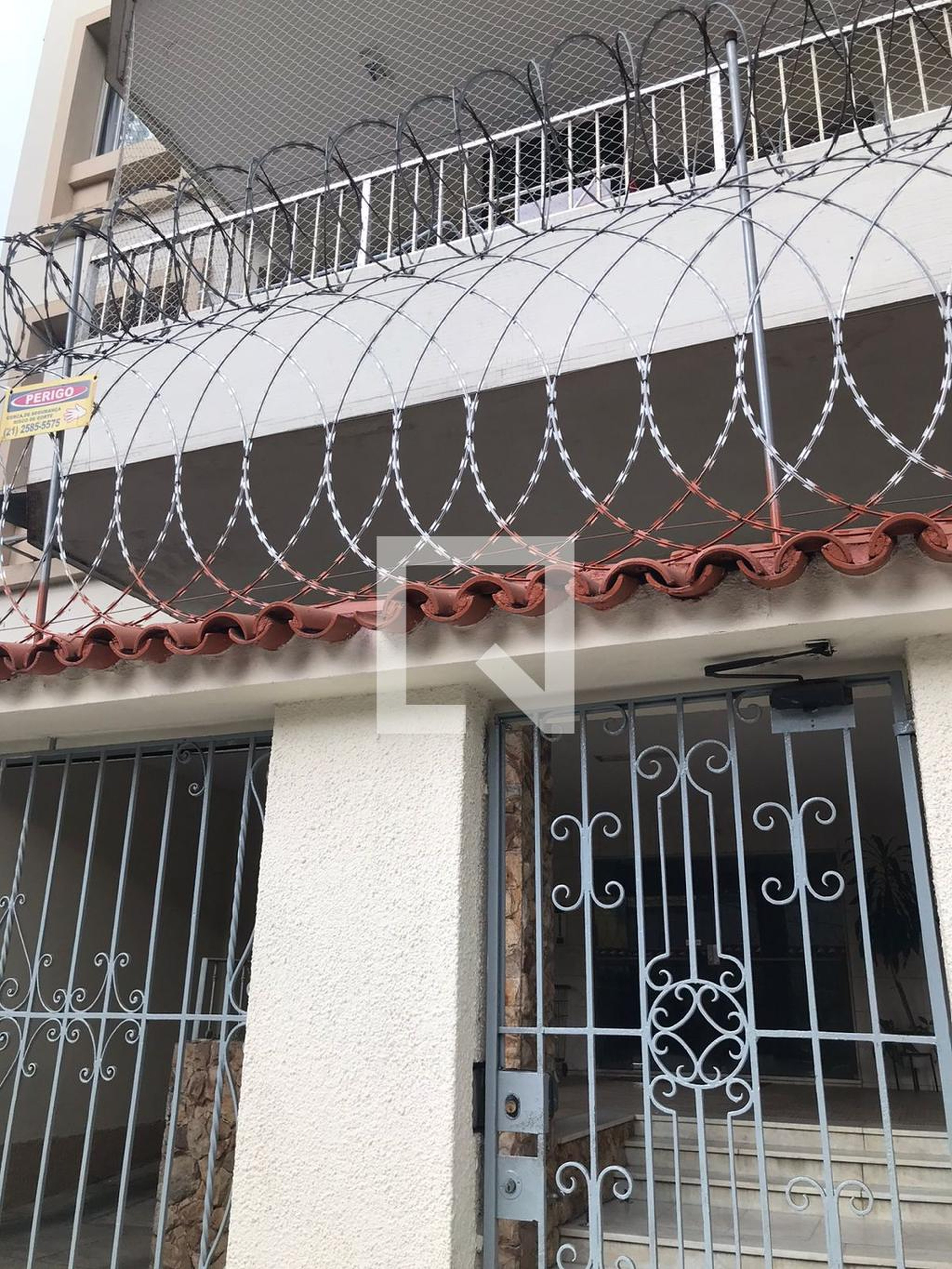 Fachada do Prédio Condomínio em Rua Professor Valadares, 37