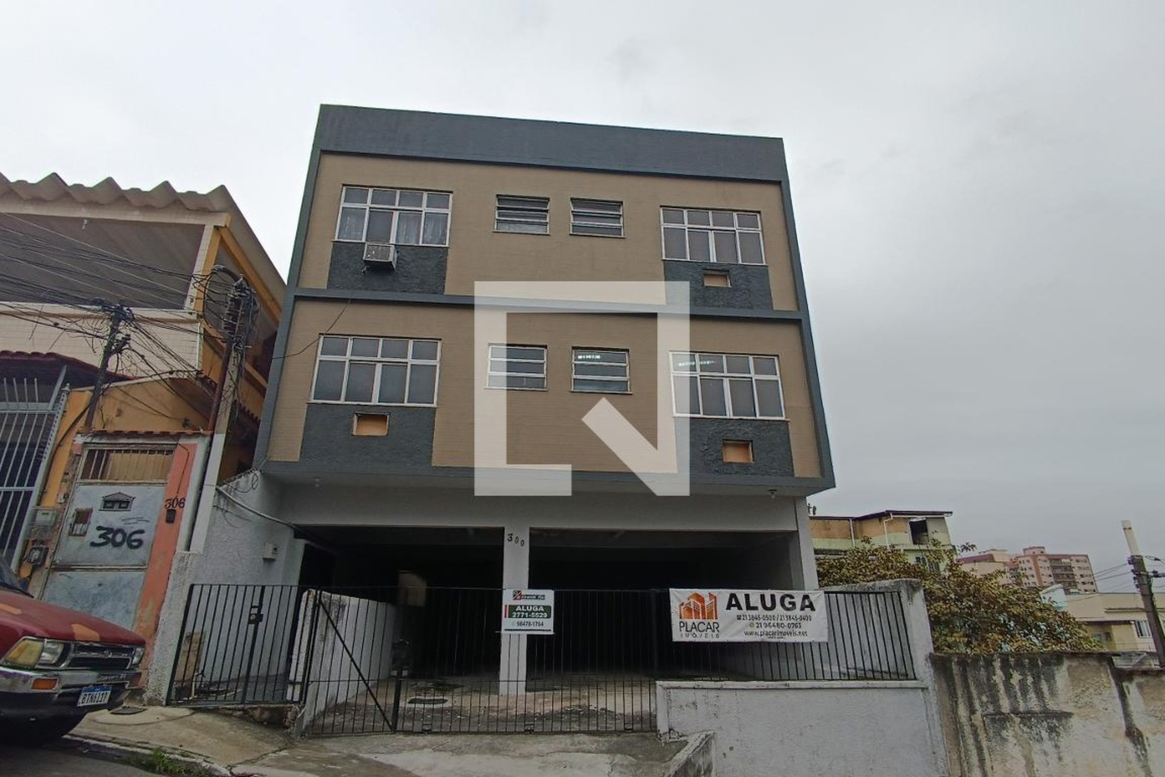 Fachada Condomínio em Rua Pernambuco, 300