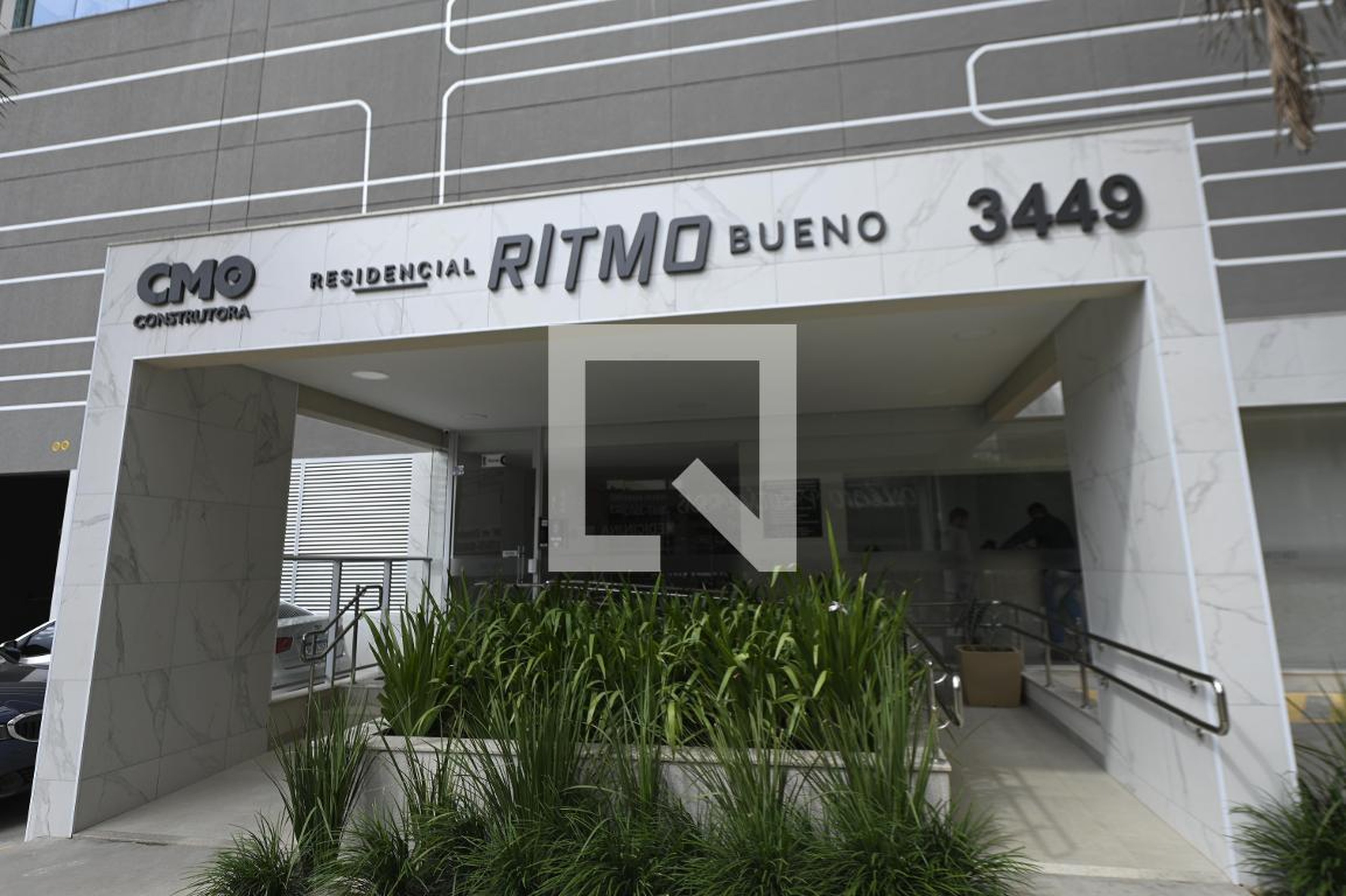 Fachada Condomínio em Rua T-37, 3449