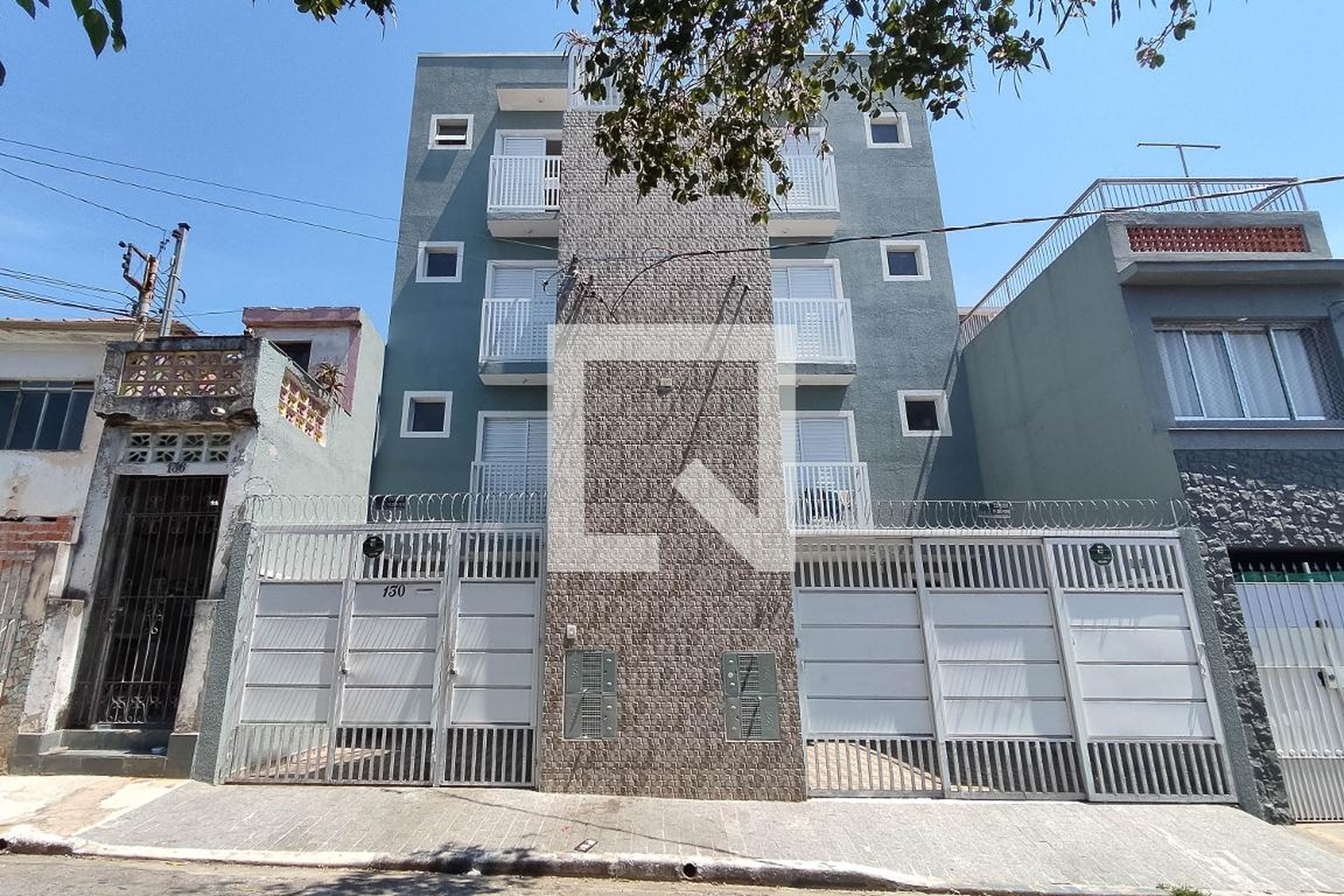 Fachada Condomínio em Rua Jaguapita, 130