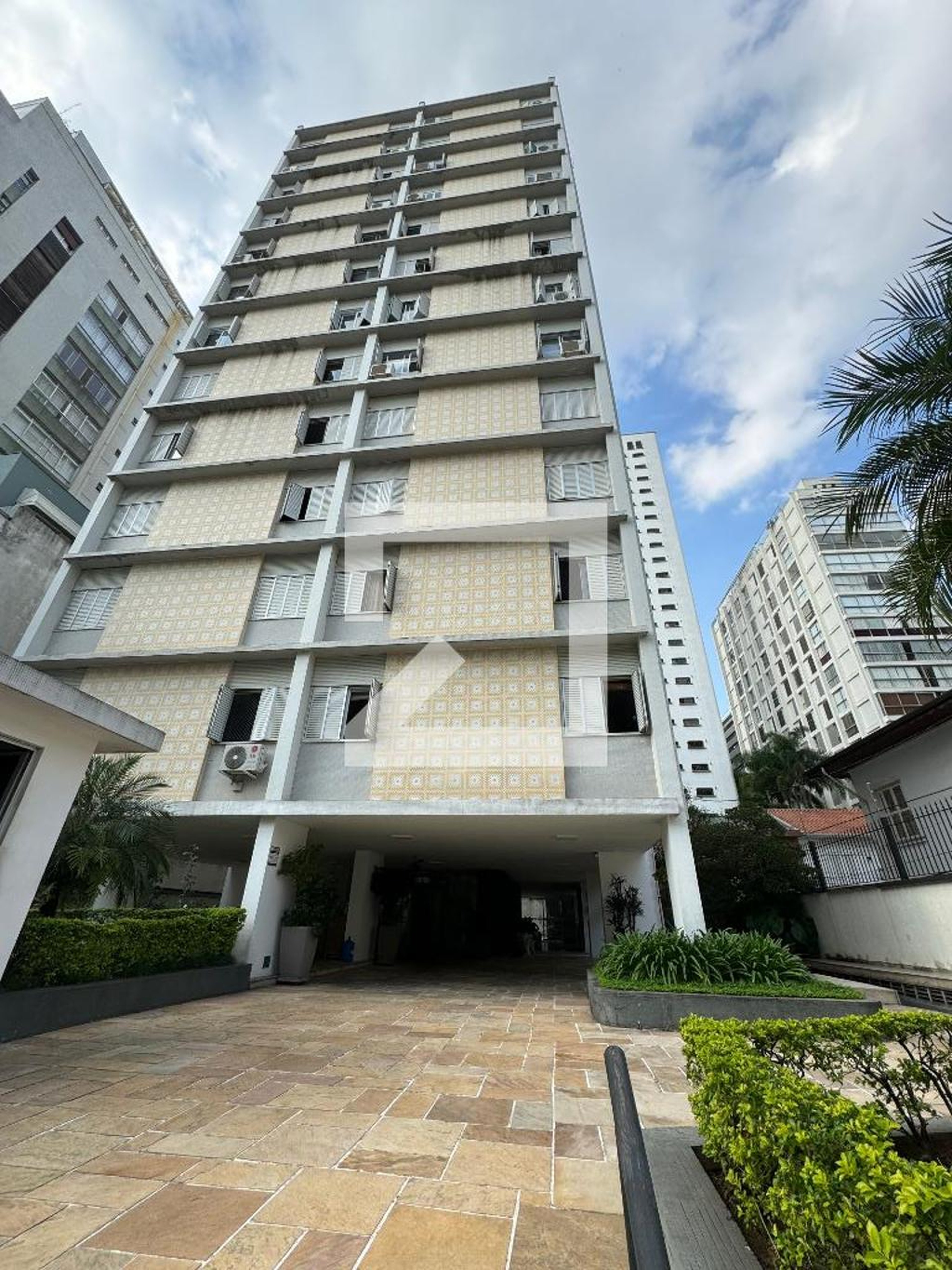 Fachada Condomínio Carini