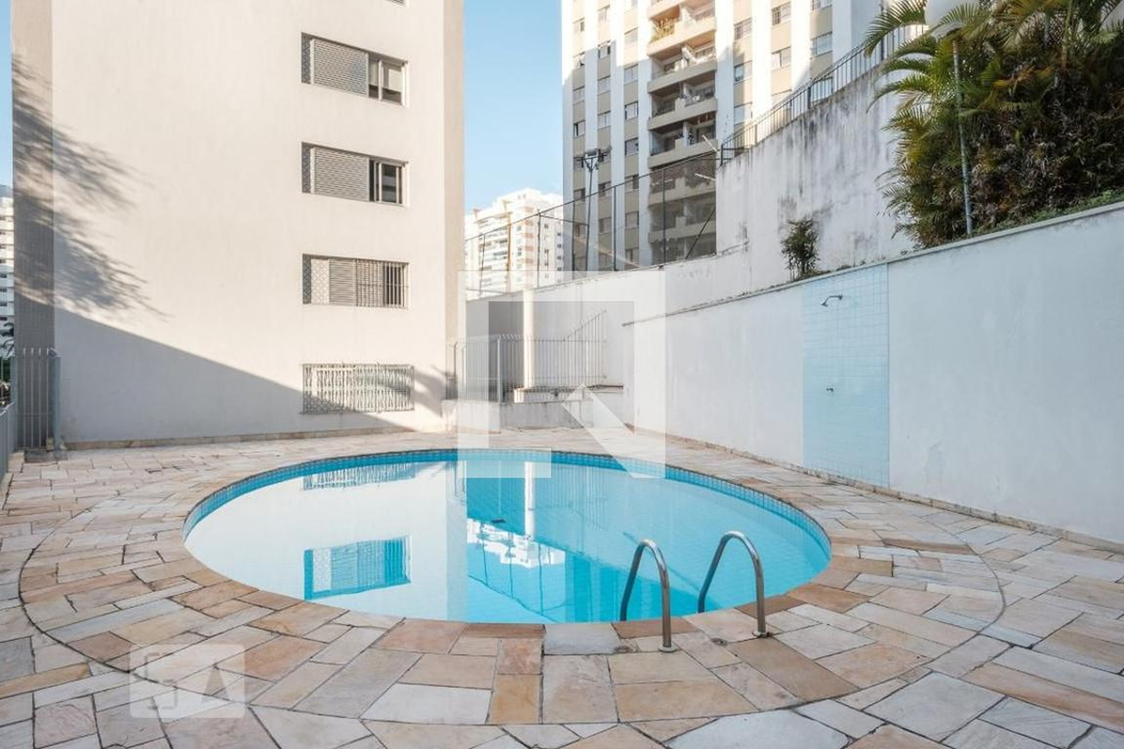 Piscina - João Braido Neto