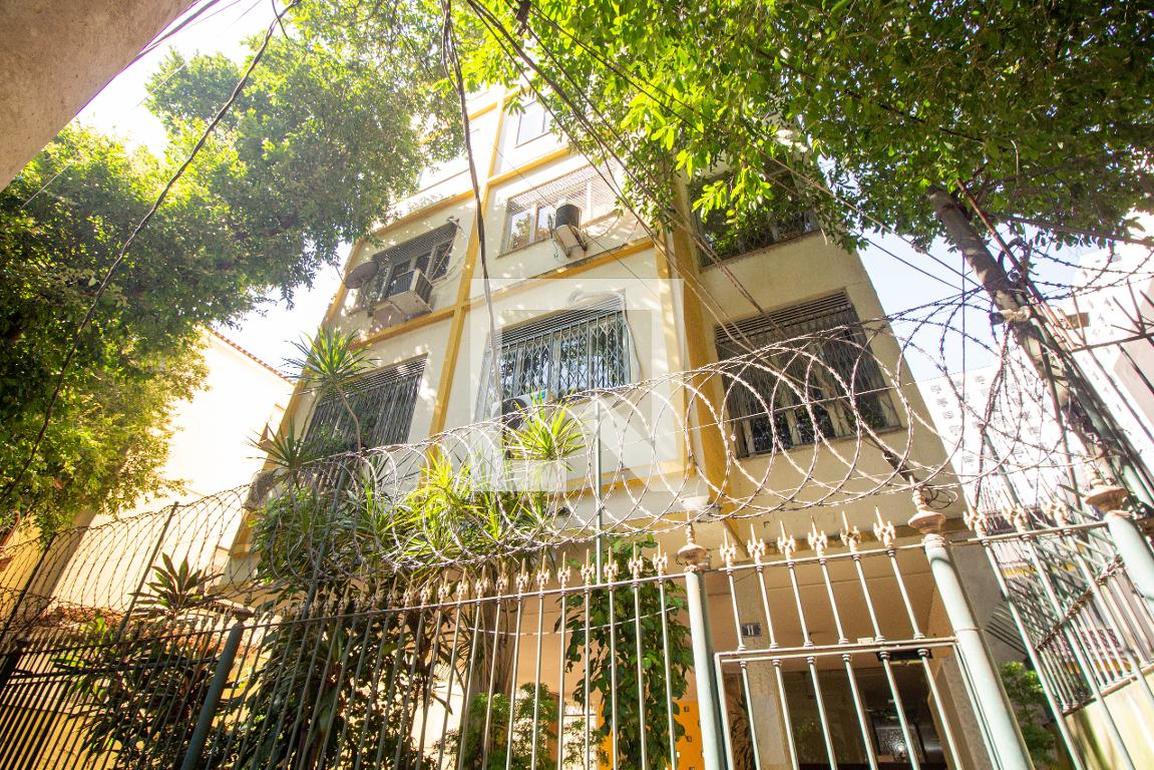 Fachada Condomínio em Rua Antônio Henrique de Noronha, 11