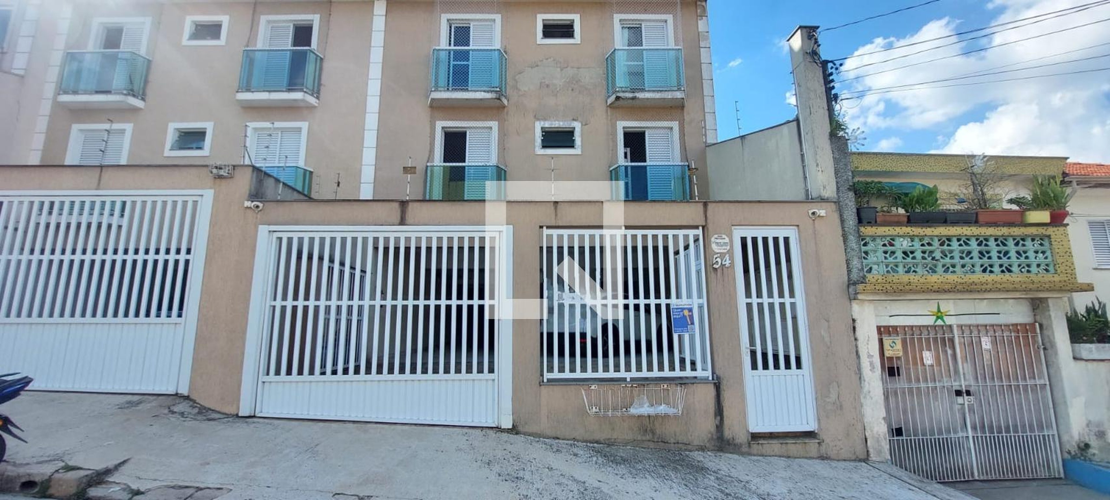 Fachada Condomínio Rua Saraiva