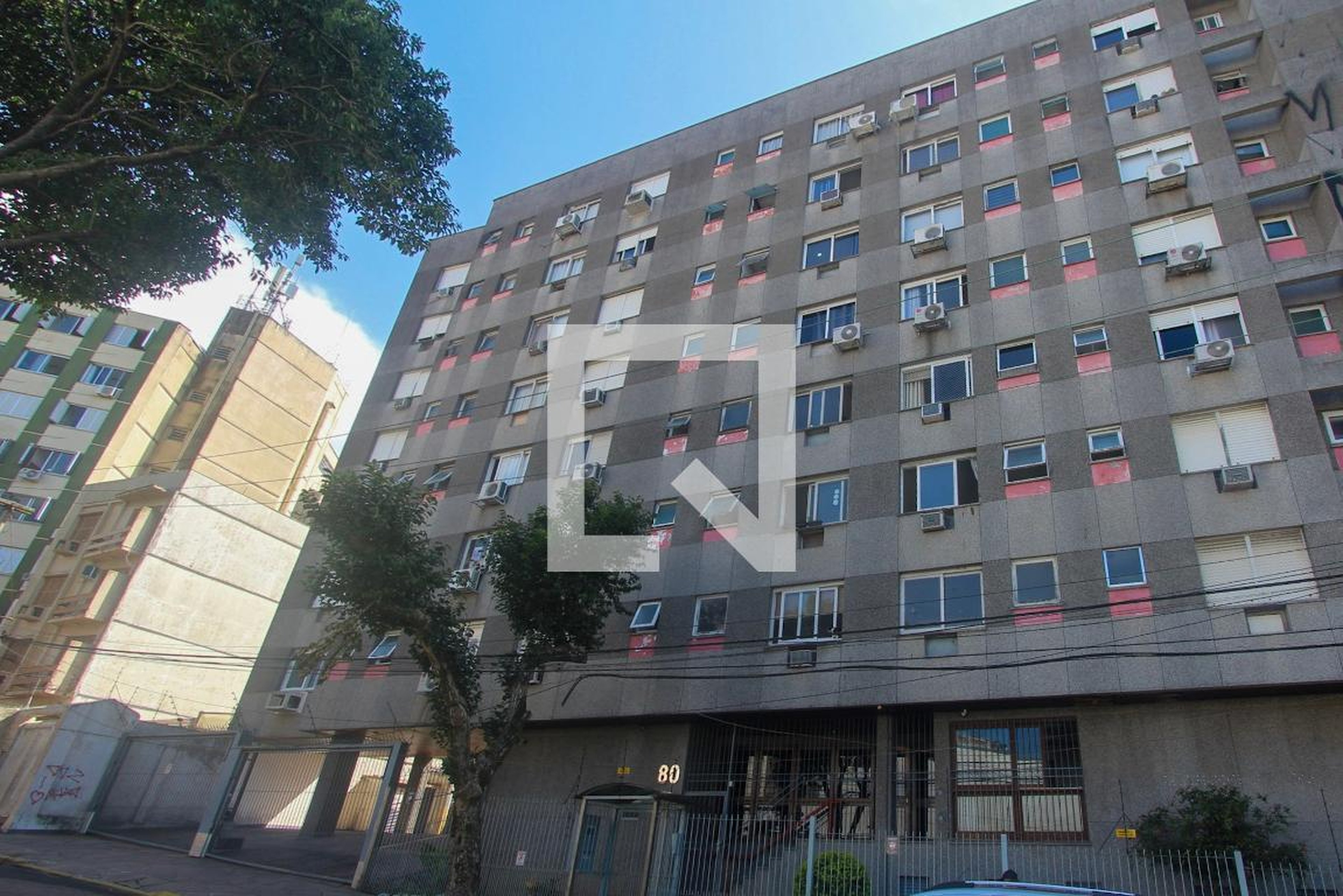 Fachada Condomínio em Avenida Assis Brasil, 60