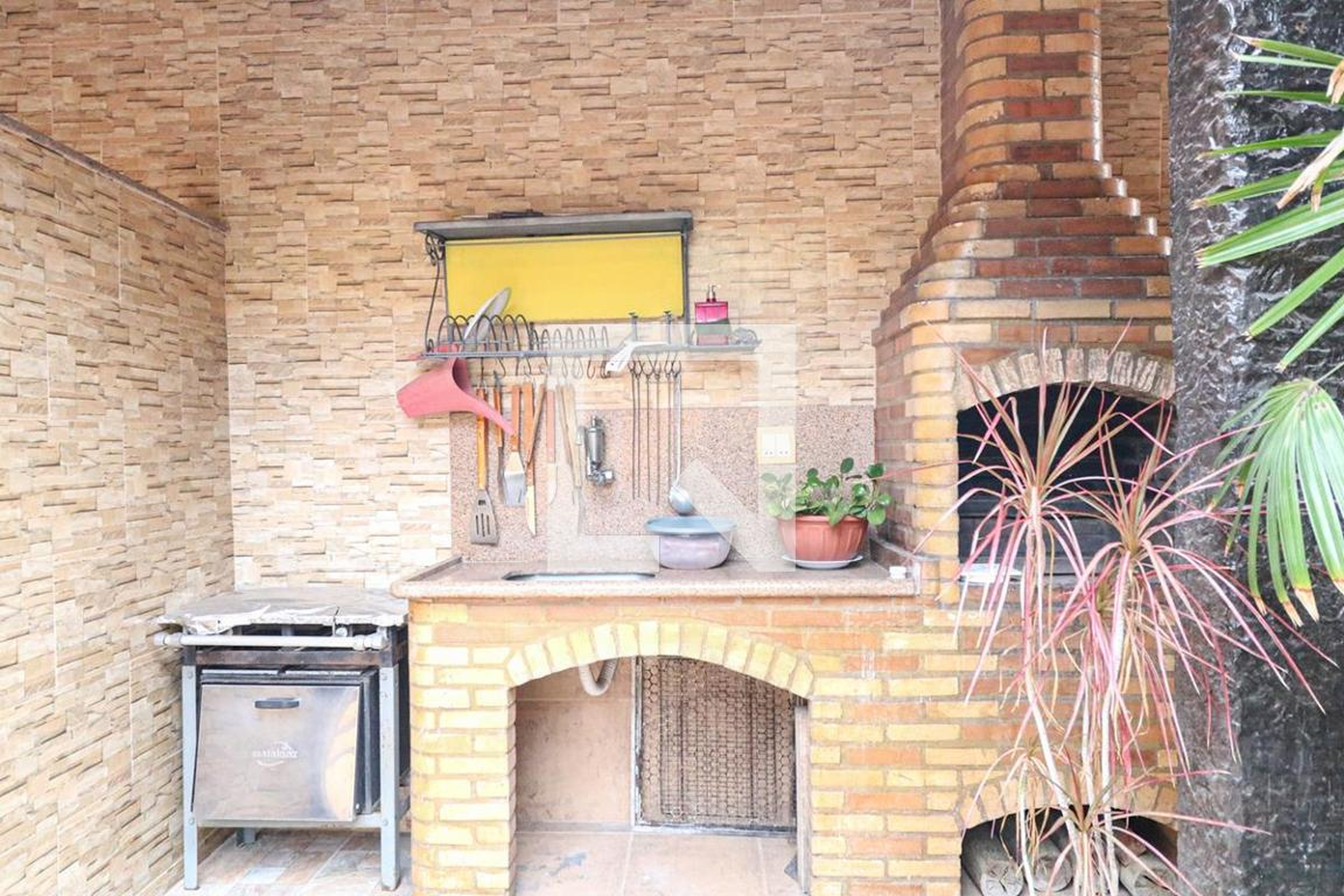 Área comum - Churrasqueira Condomínio em Rua Guaiaquil, 24