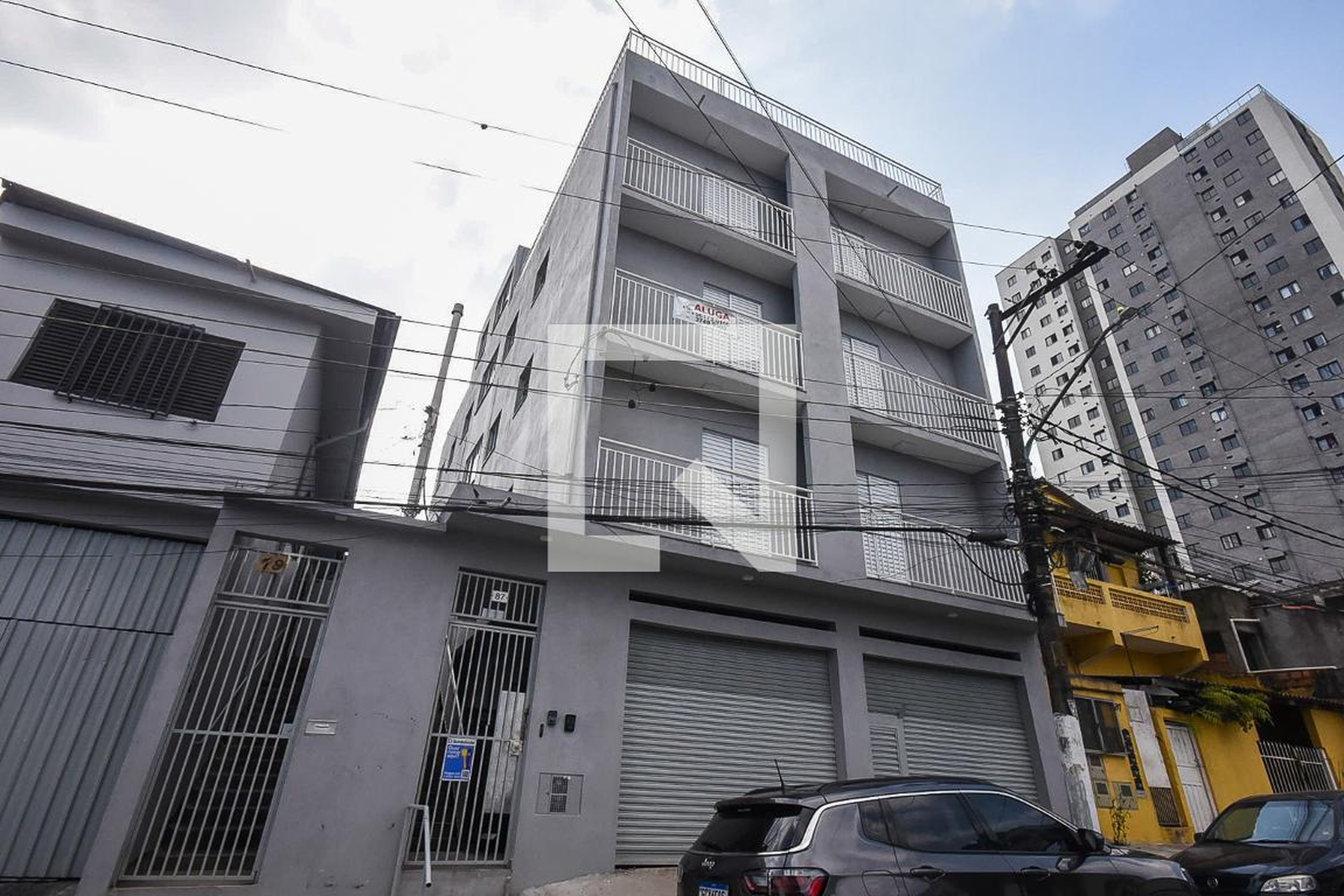 Fachada Condomínio em Rua João de Araújo Cabral, 87