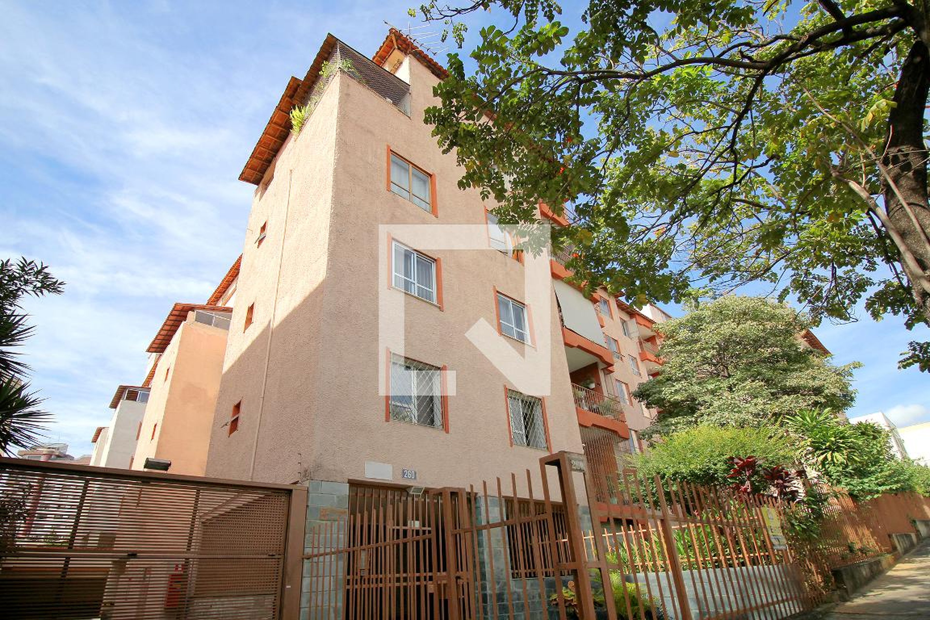 Fachada do Prédio Condomínio em Rua Carvalhais de Paiva, 260