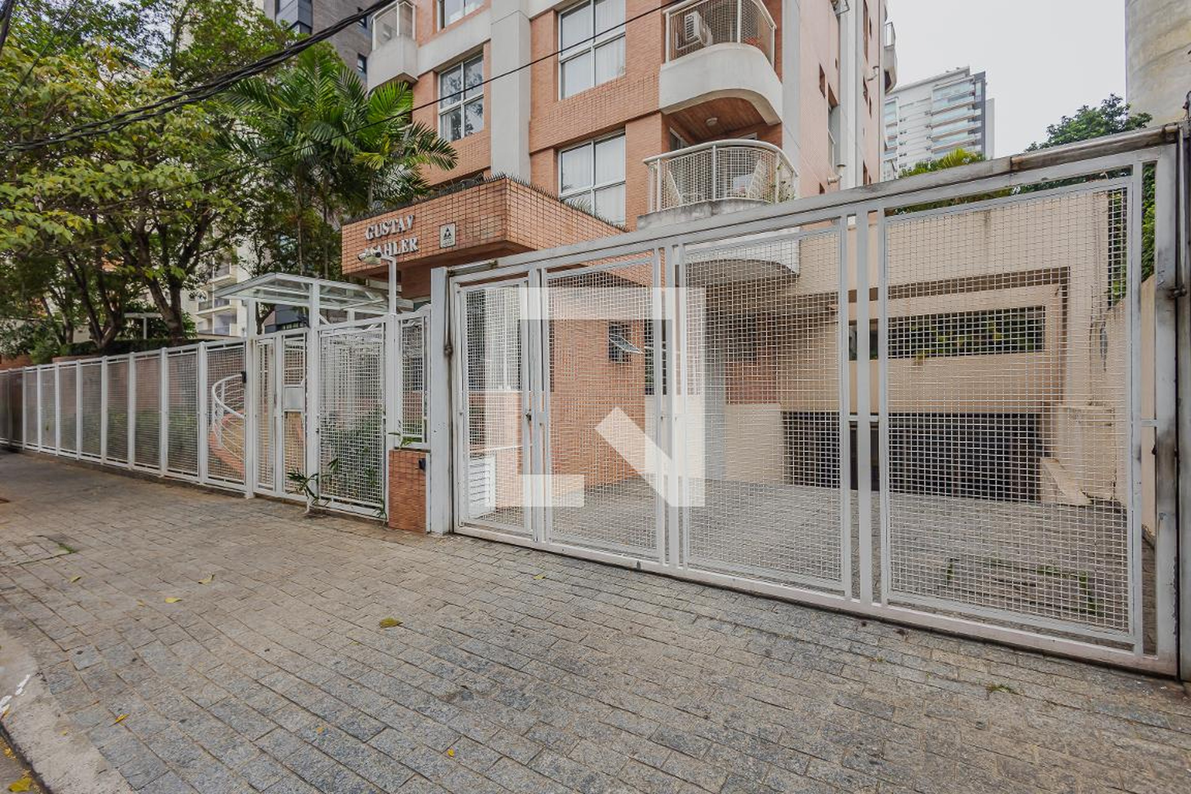 Fachada Condomínio Gustav Mahler