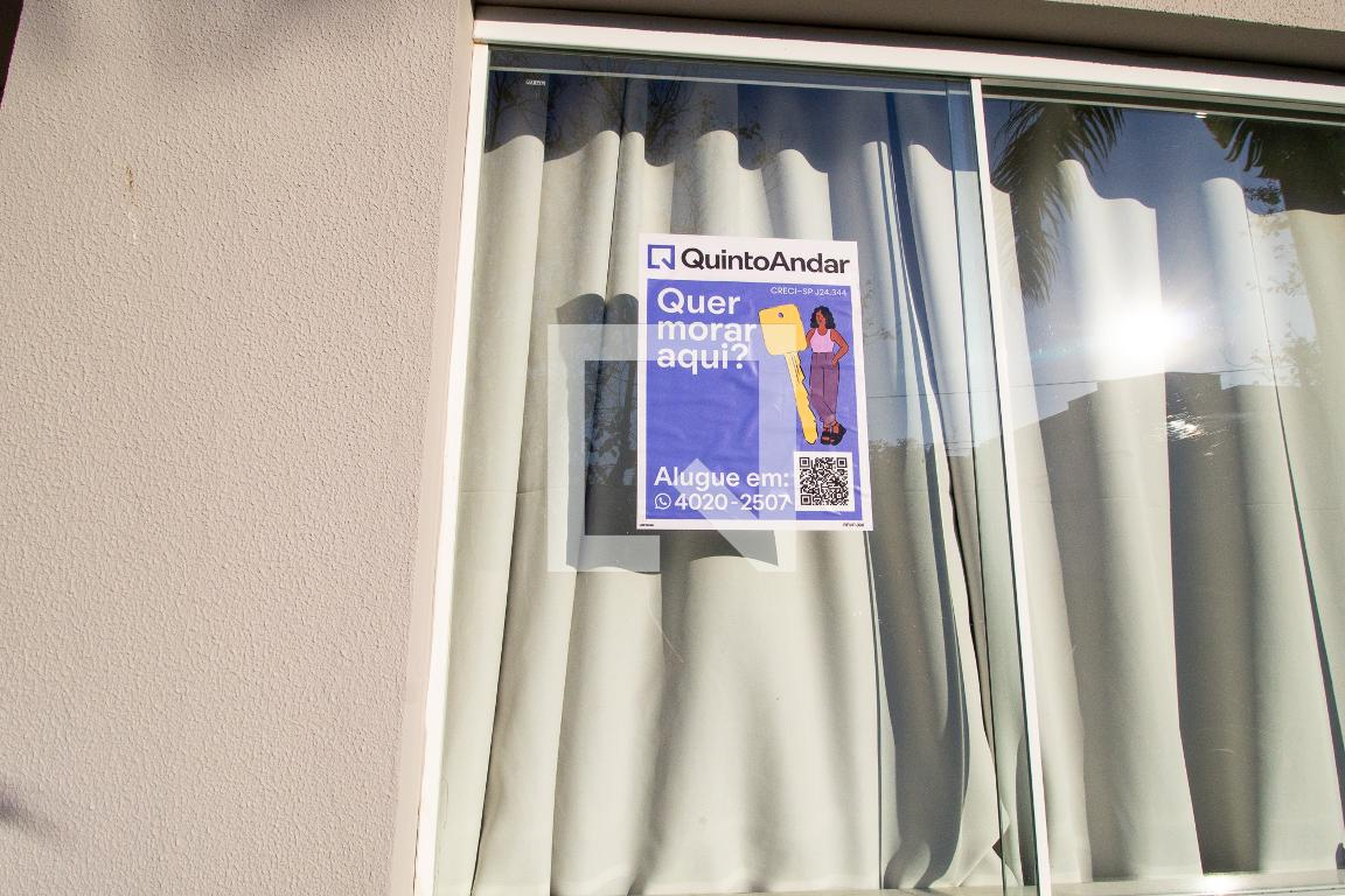 Fachada Condomínio em Rua Antônio Perez Hernandez, 138