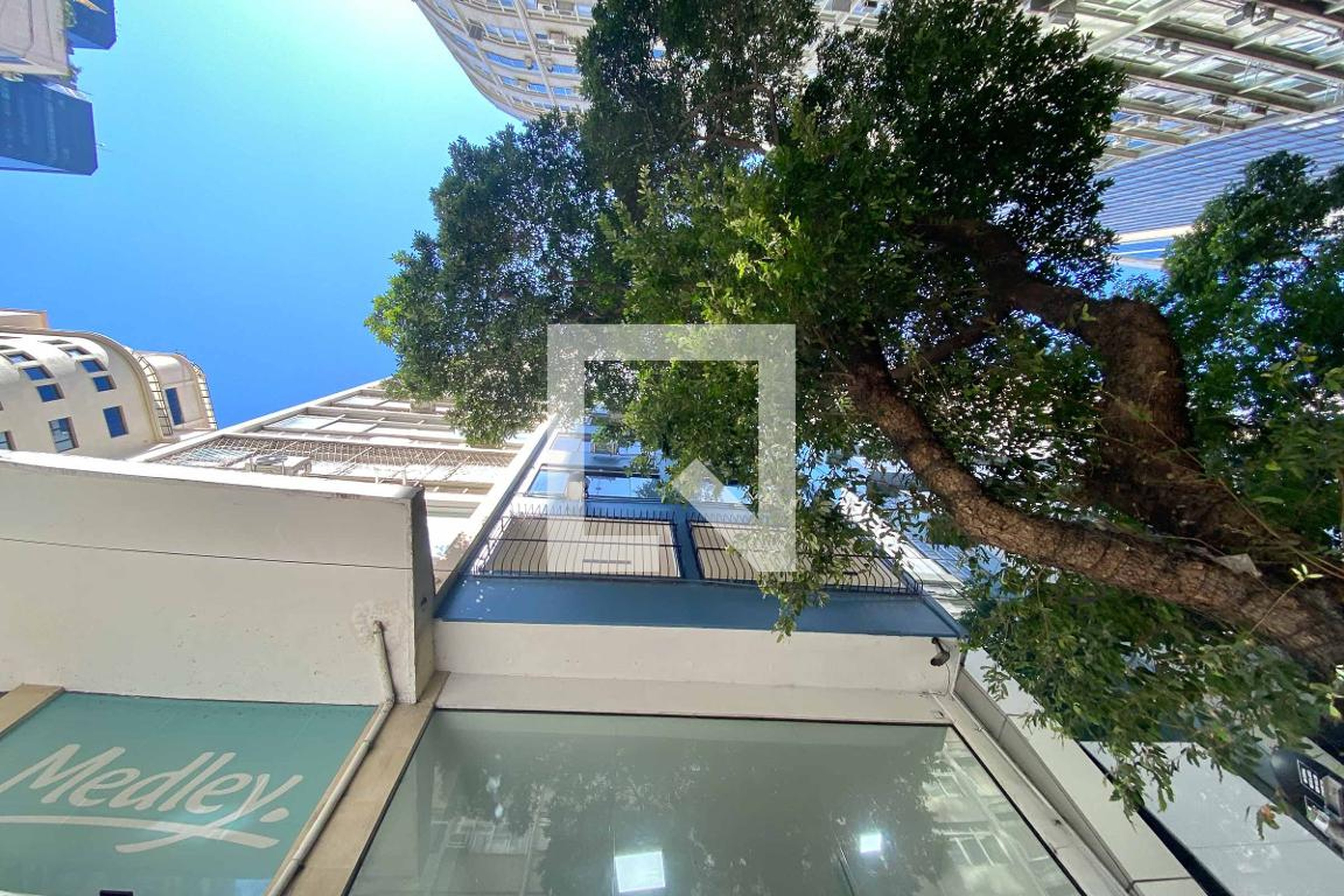 Fachada Condomínio em Rua da Assembléia, 61