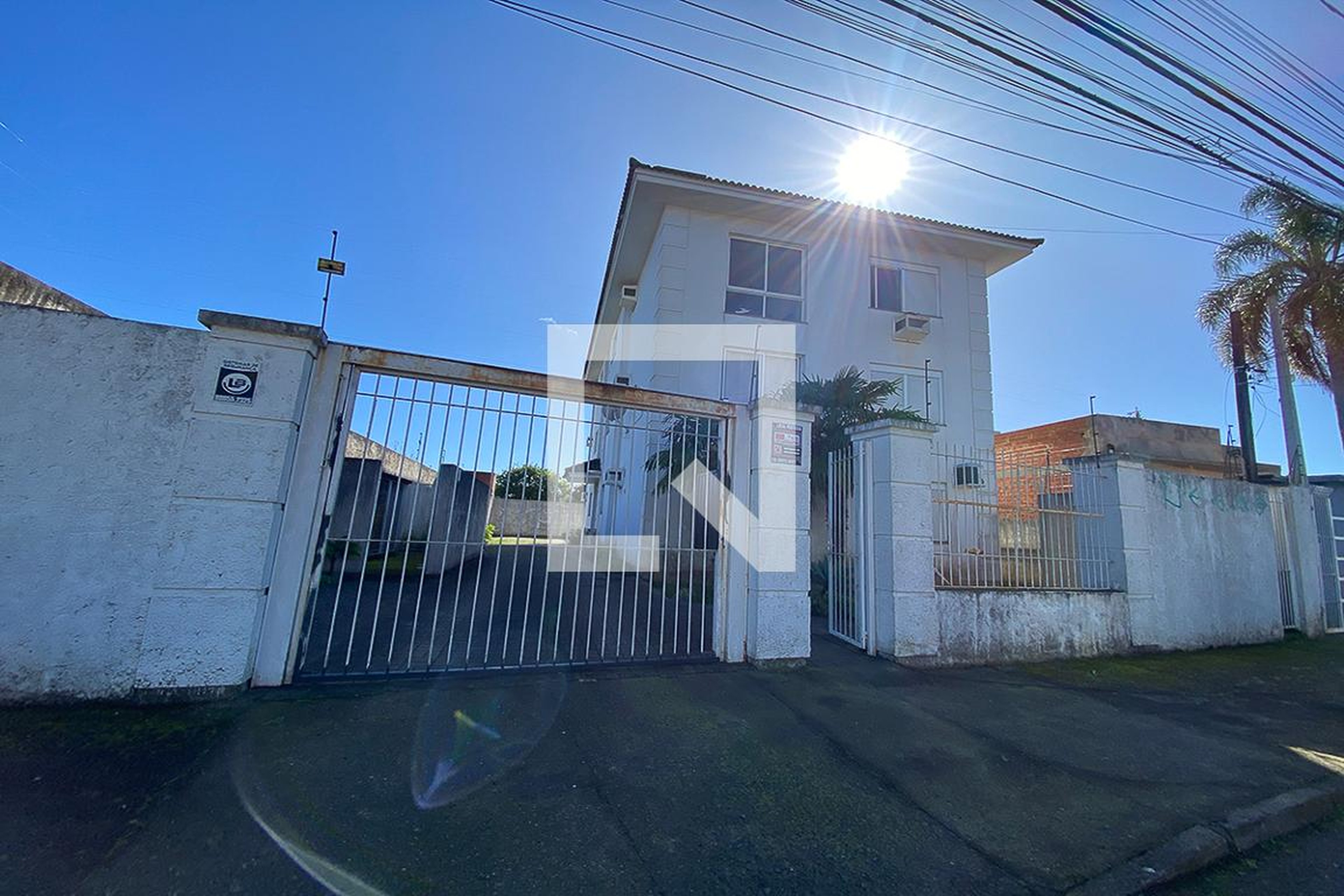 Fachada Condomínio em Rua Ceará, 421