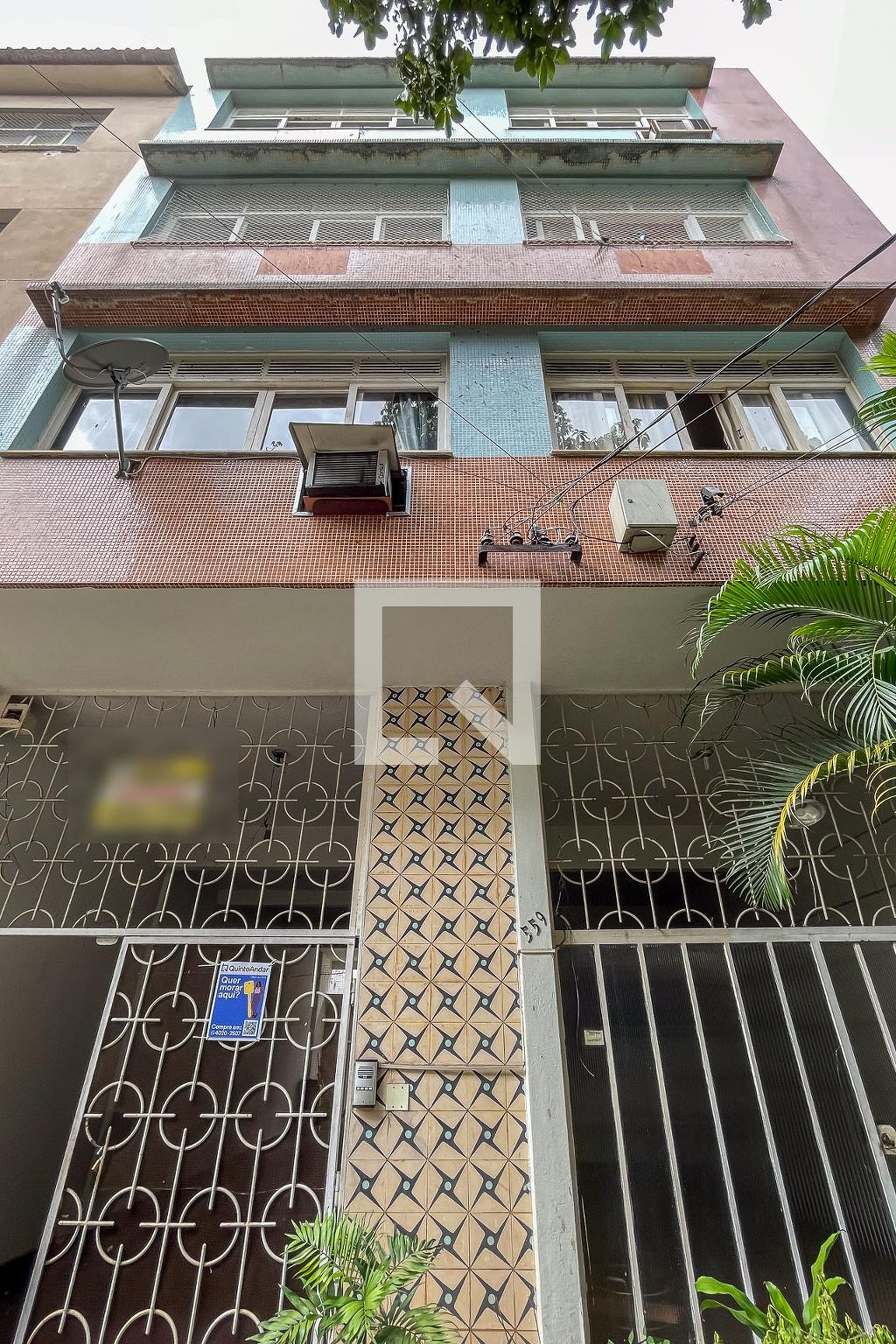 Fachada Condomínio em Rua Carvalho Alvim, 559