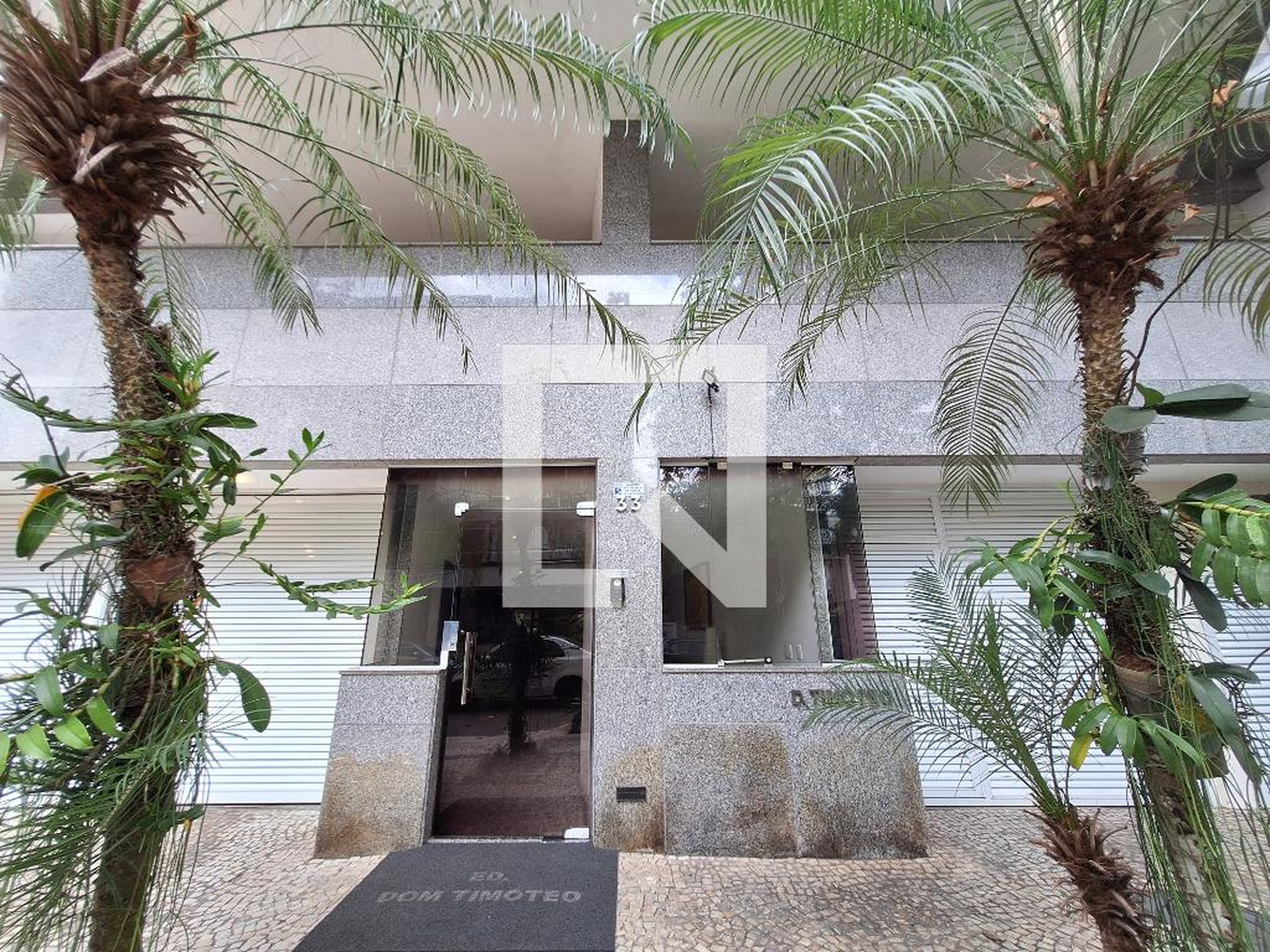 Fachada Condomínio em Rua Miguel Pereira, 33