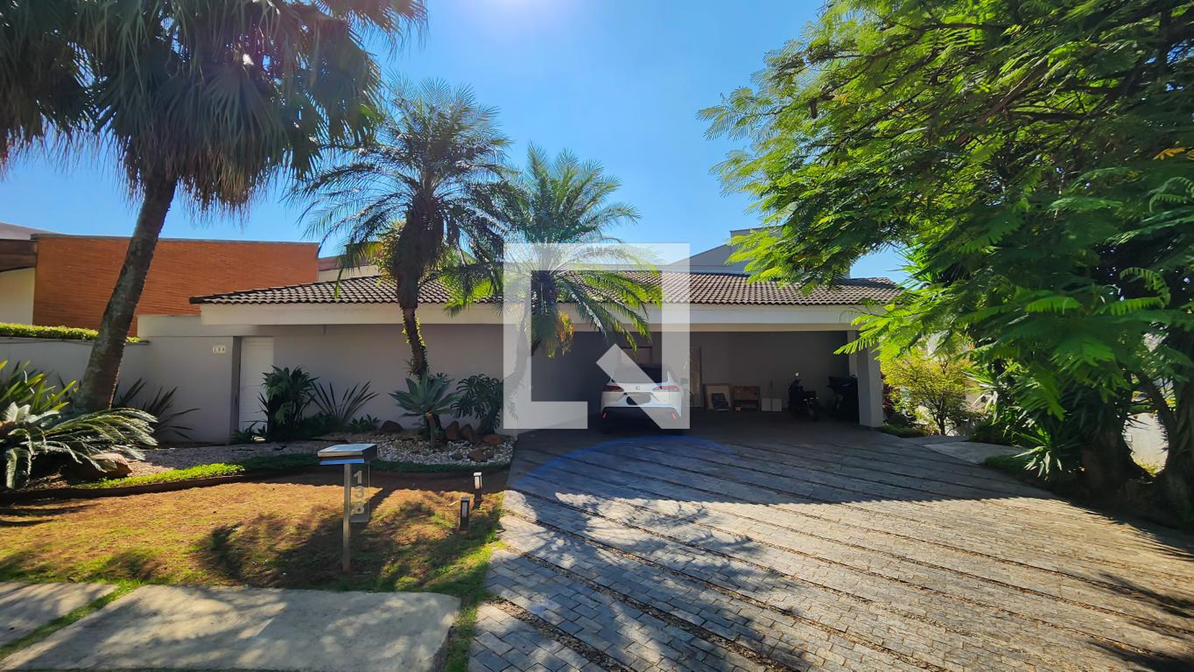 Fachada Condomínio em Alameda Luxemburgo, 138