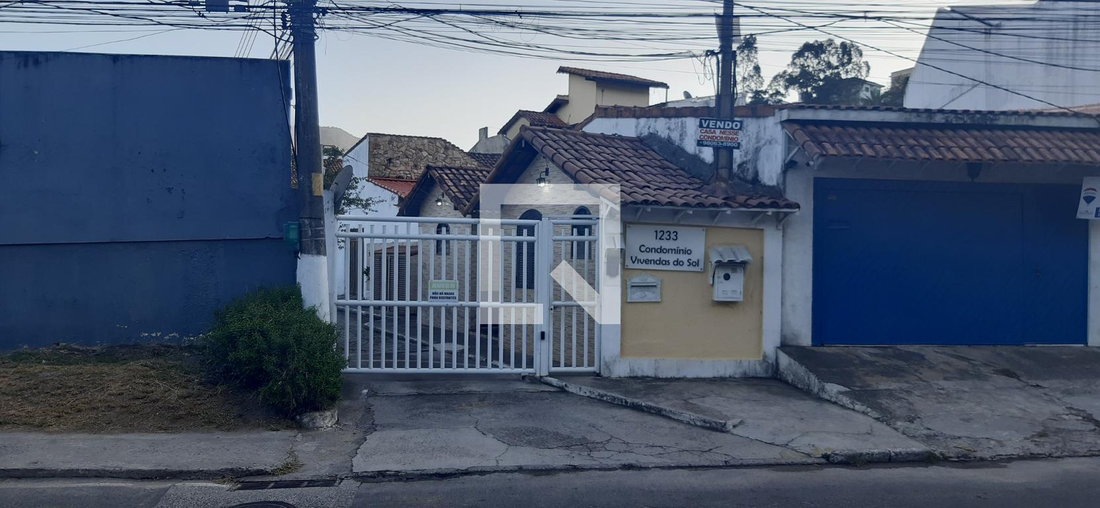 Fachada Condomínio em Estrada da Boiúna, 100
