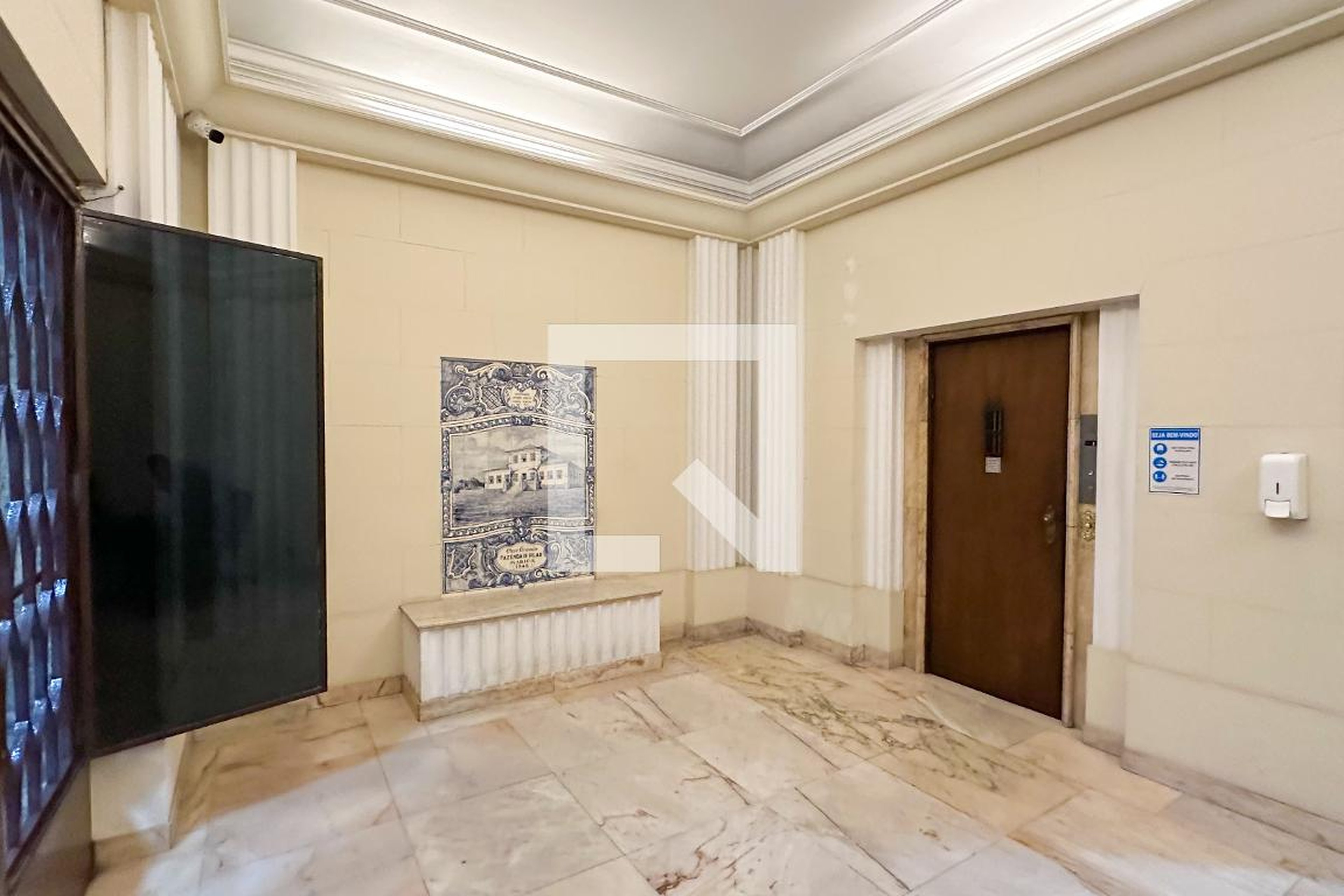 Entrada - Edificio Pilar