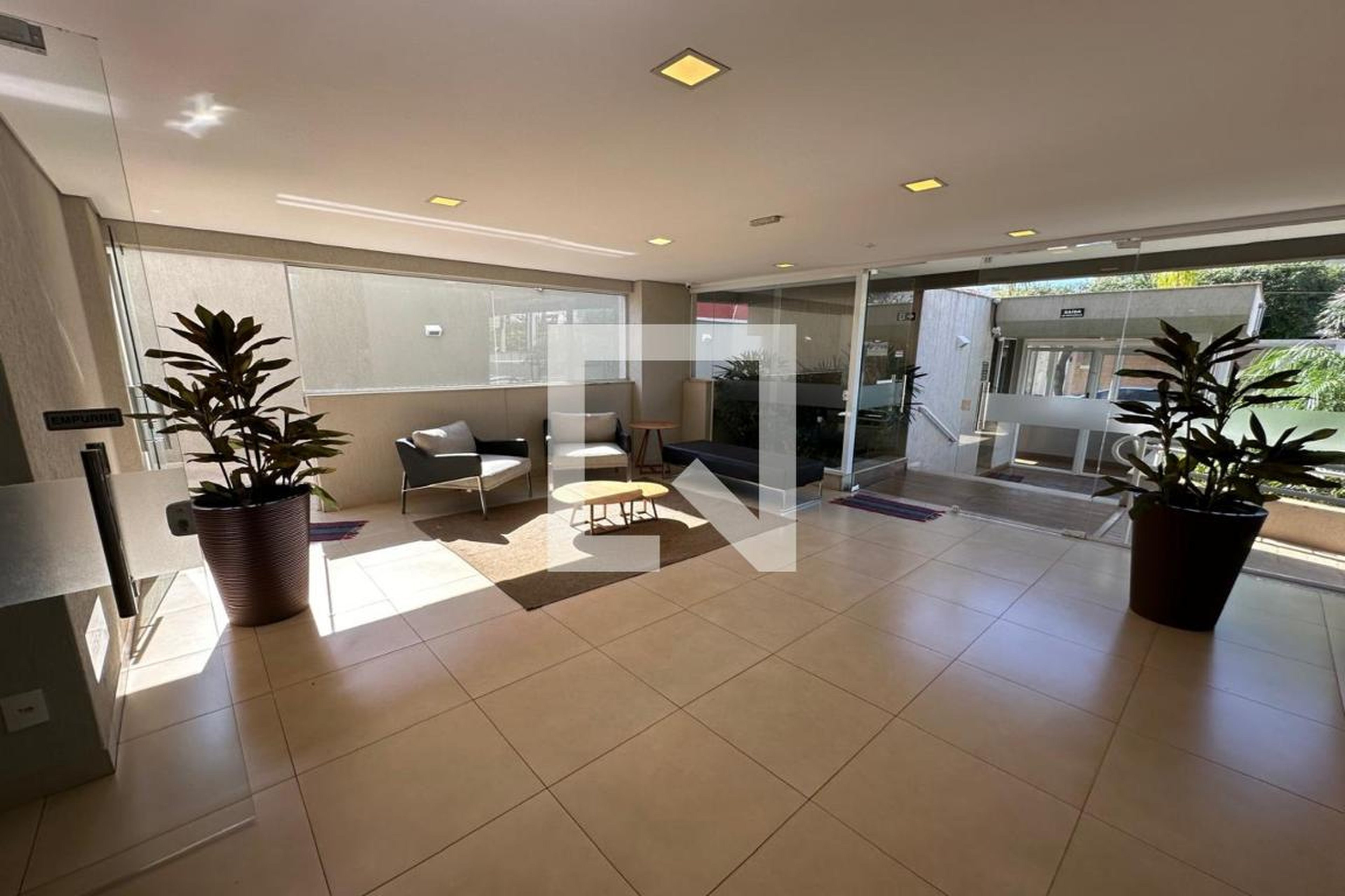 Hall de Entrada - Luana